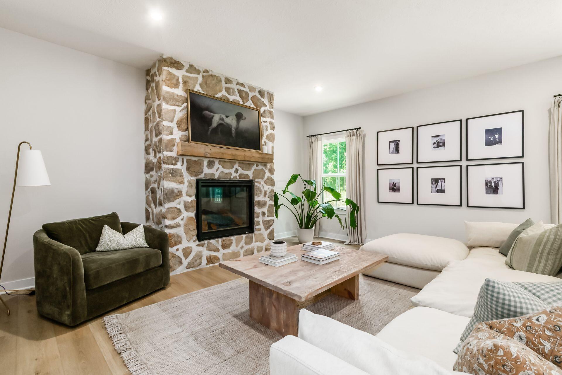 402 Pisa Loop Property Photo 6