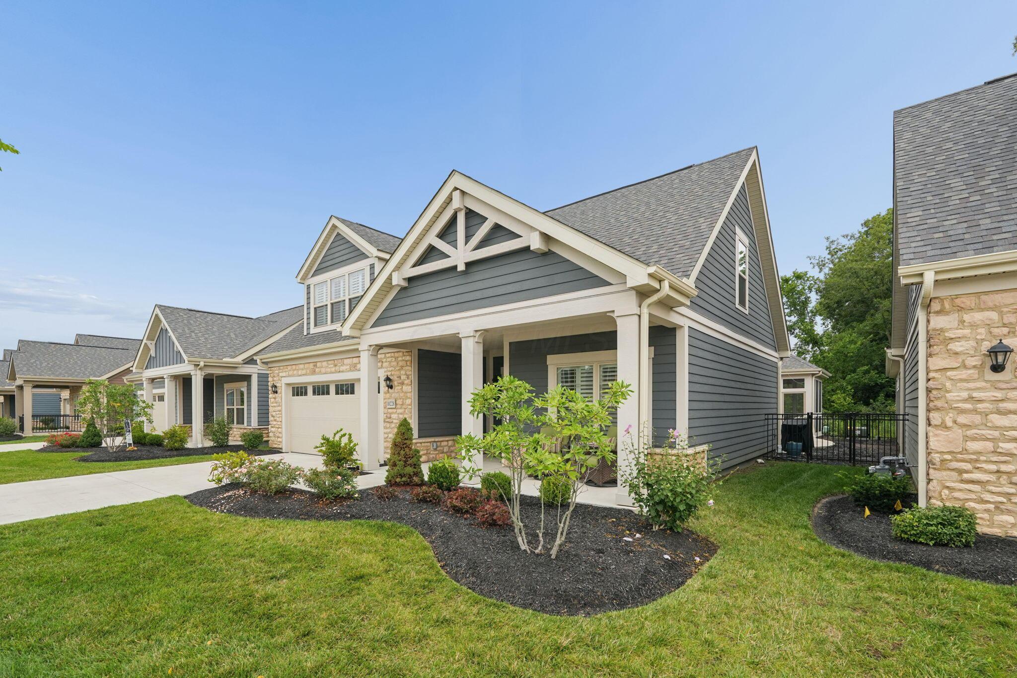 10228 Hyland Run Property Photo 2