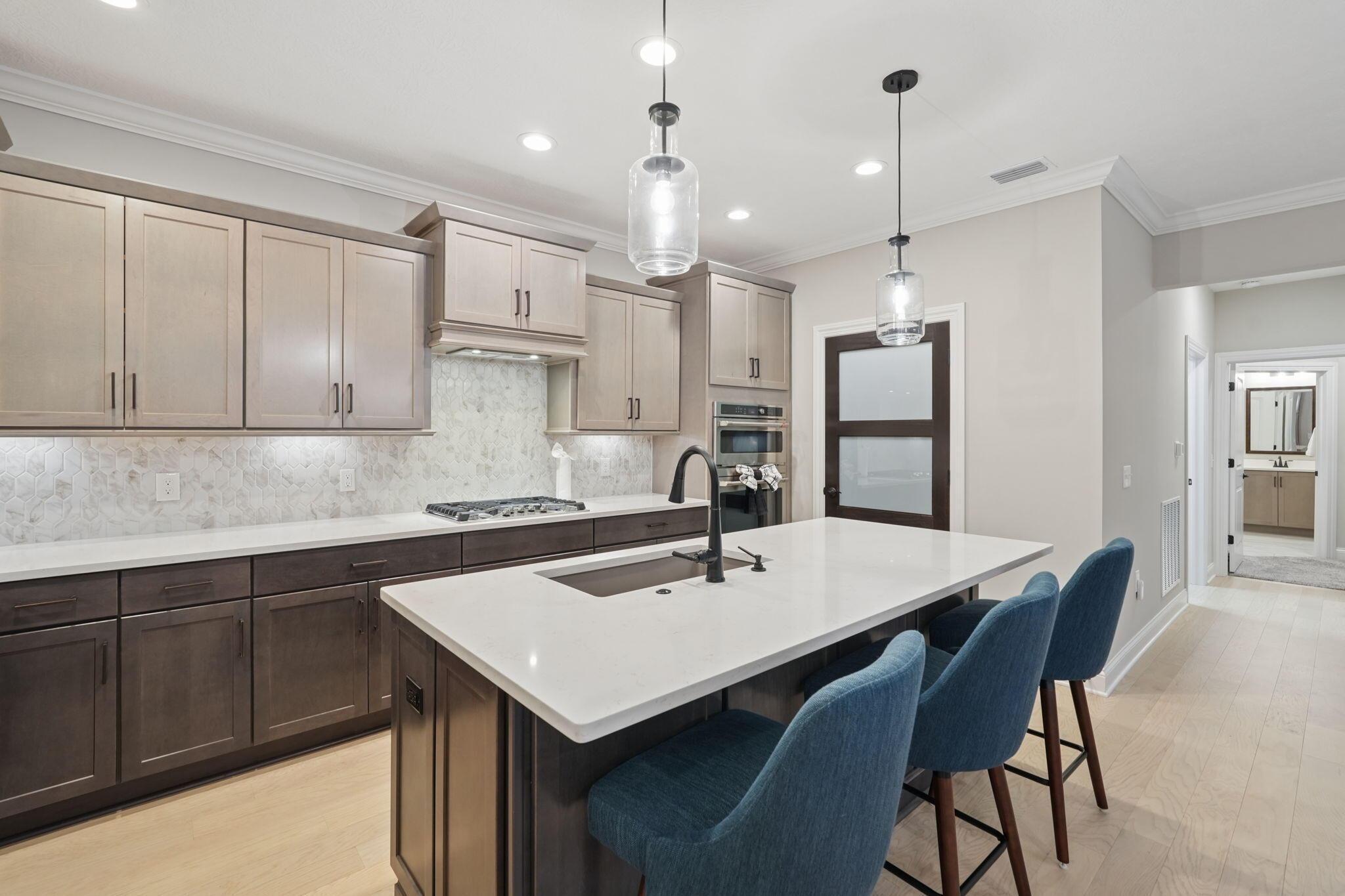 10228 Hyland Run Property Photo 5