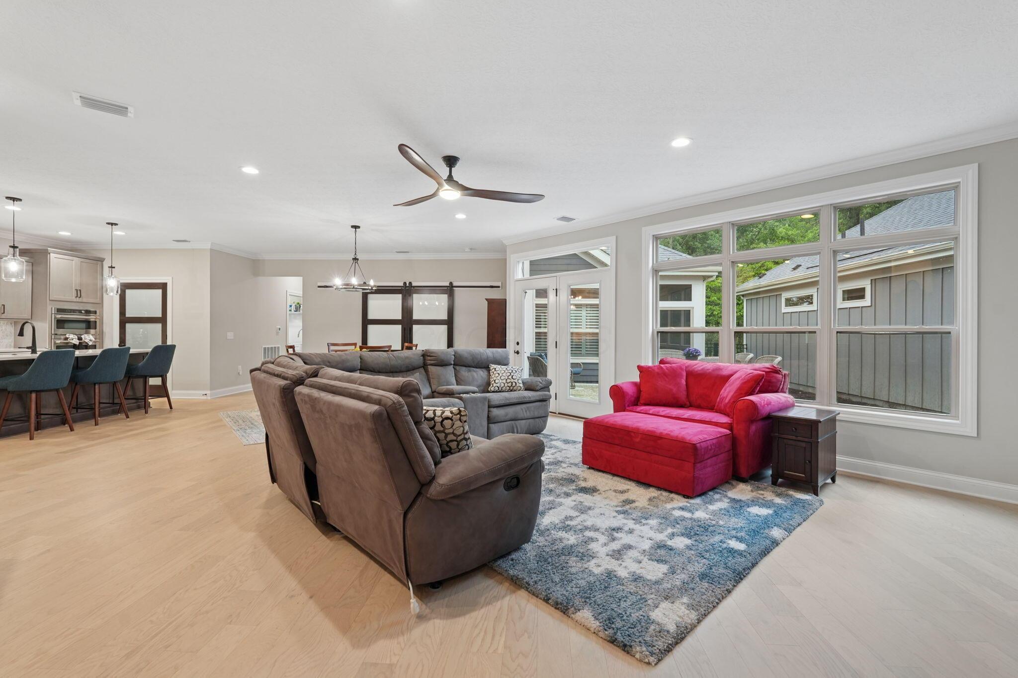 10228 Hyland Run Property Photo 12