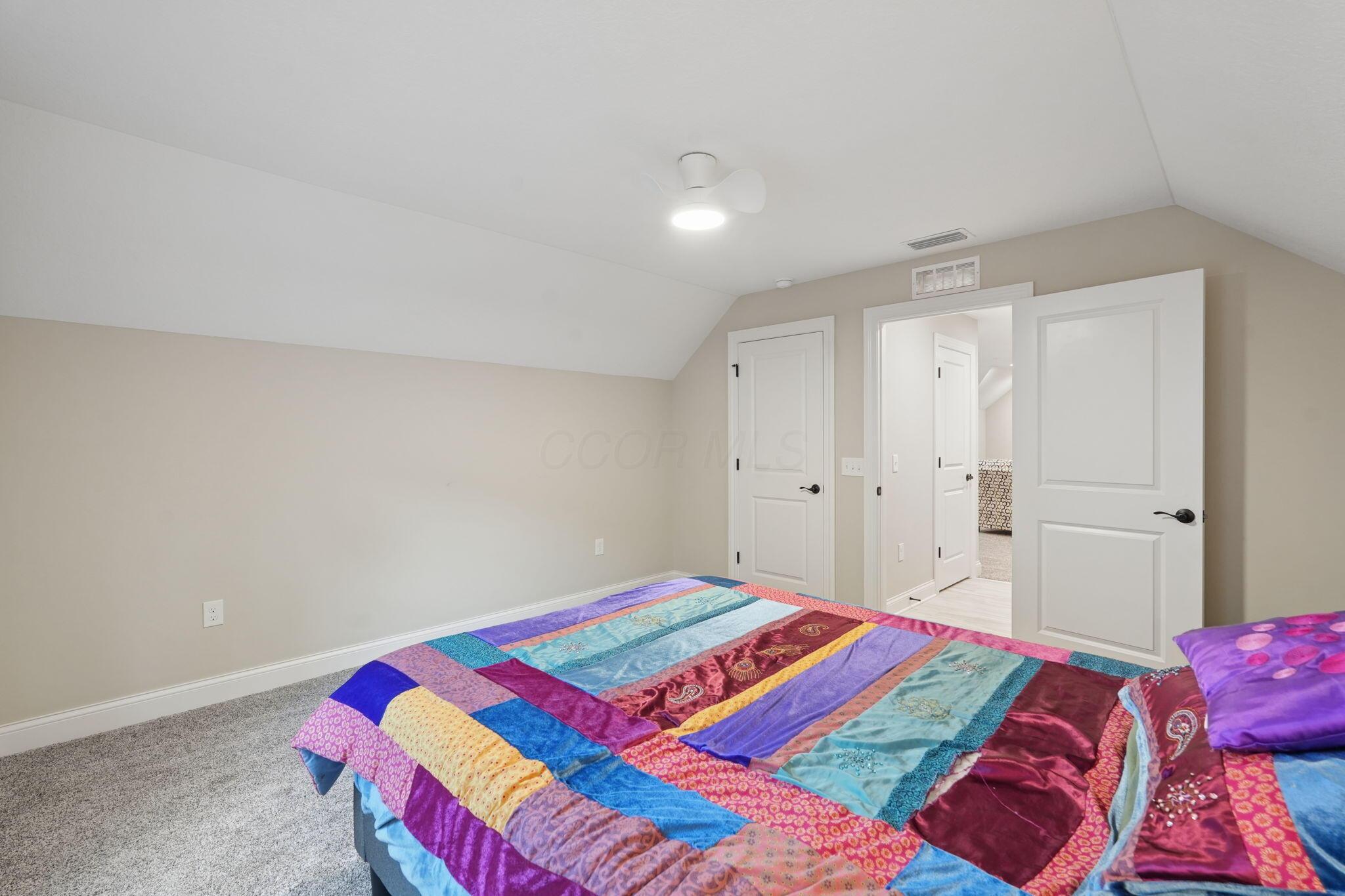 10228 Hyland Run Property Photo 29