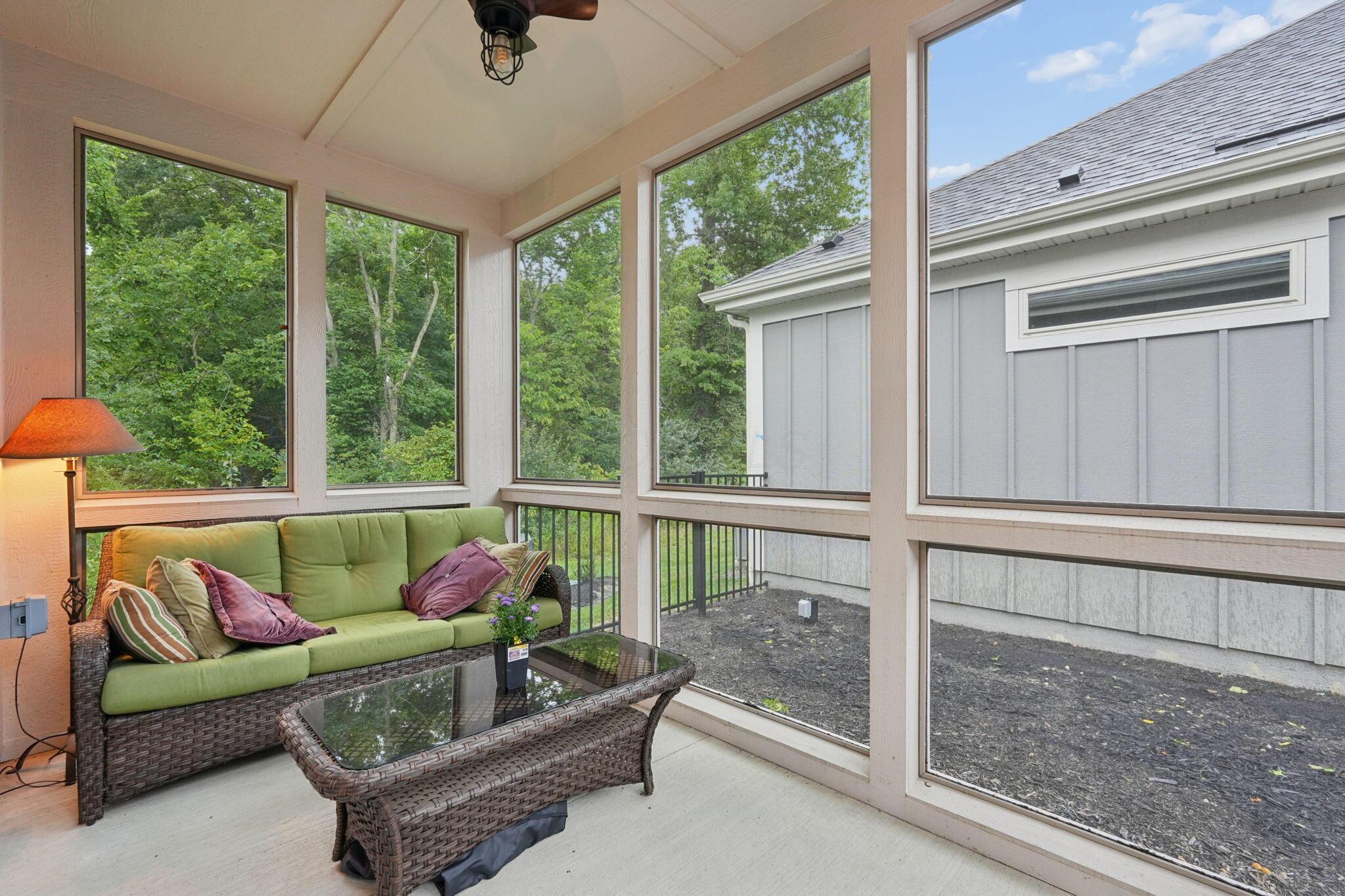 10228 Hyland Run Property Photo 34