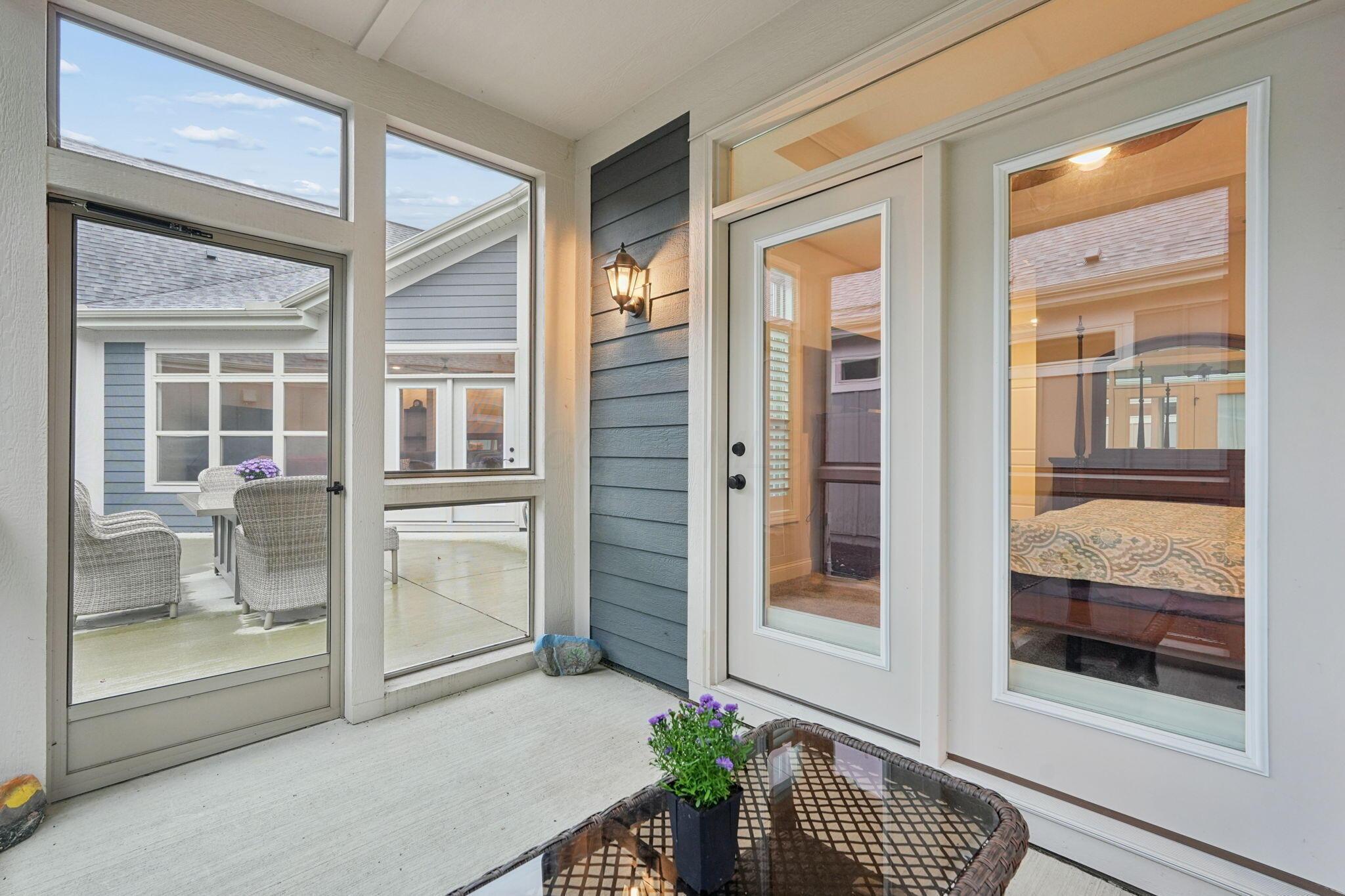 10228 Hyland Run Property Photo 35