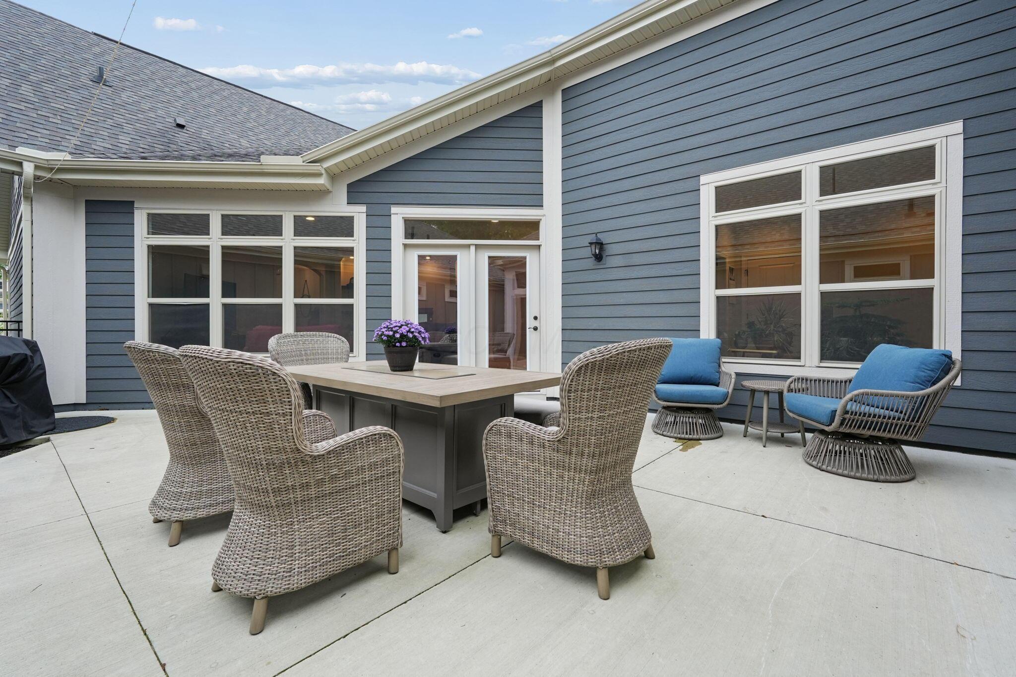 10228 Hyland Run Property Photo 37