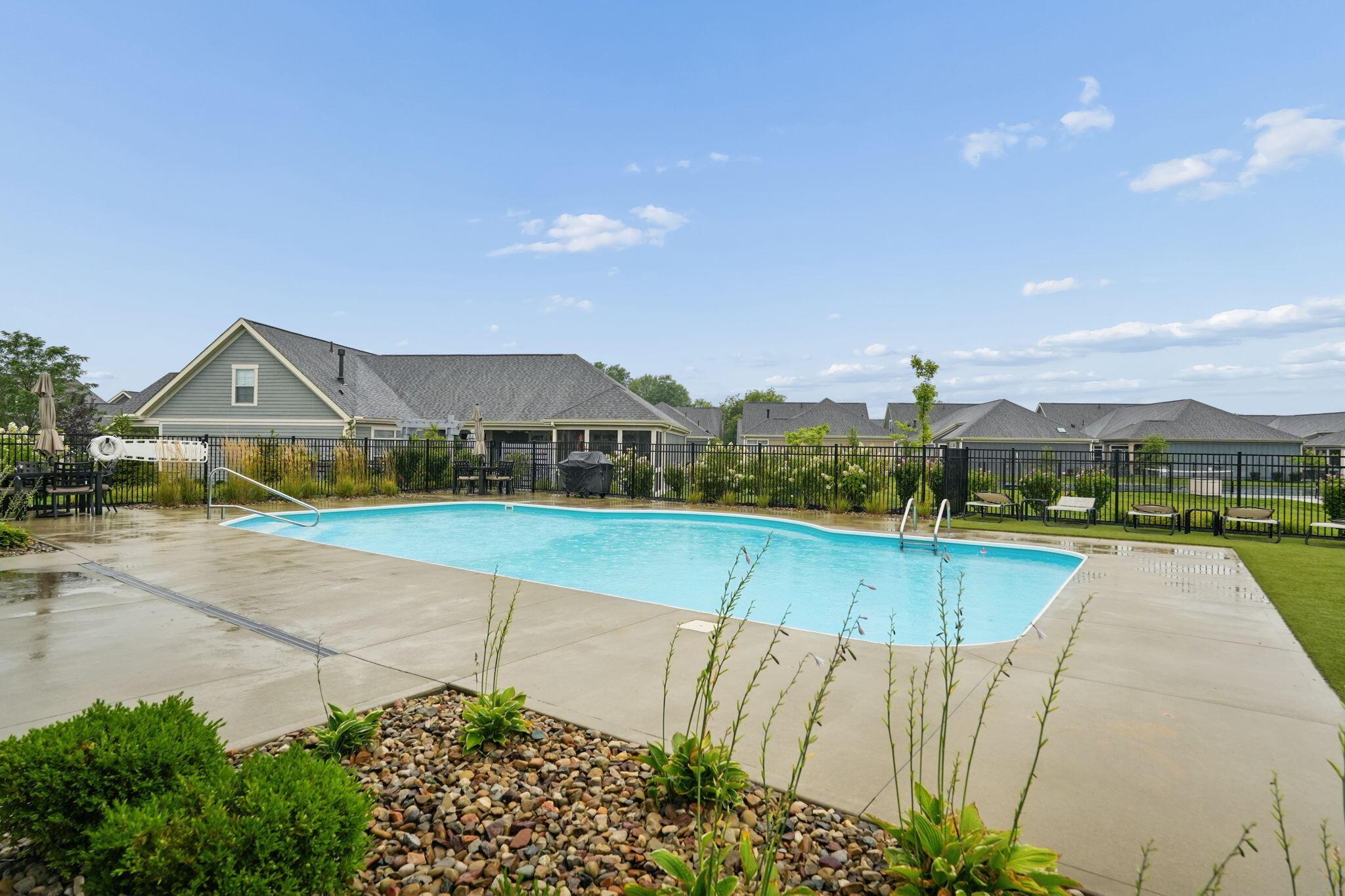10228 Hyland Run Property Photo 38