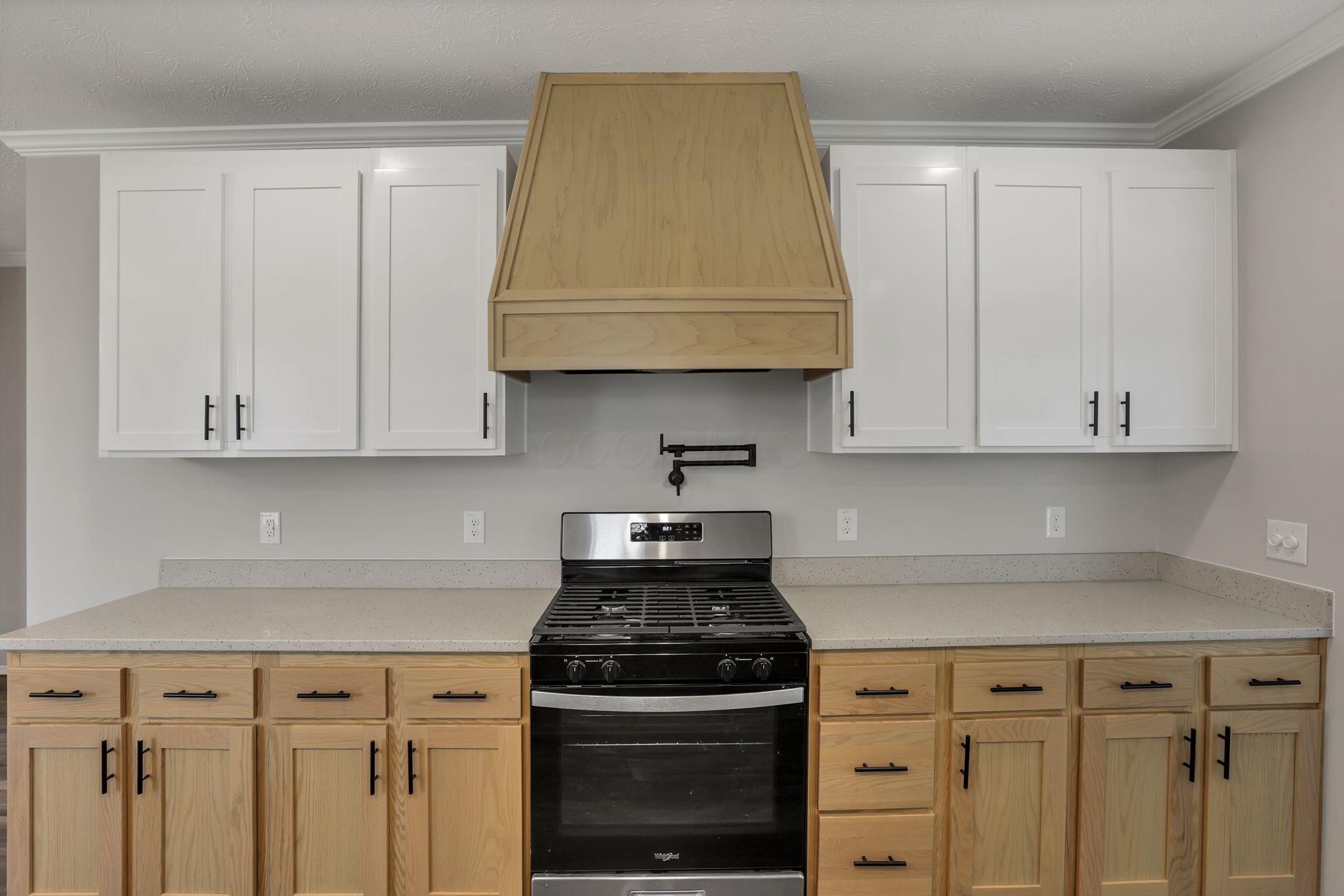 216 Wood Street Property Photo 15