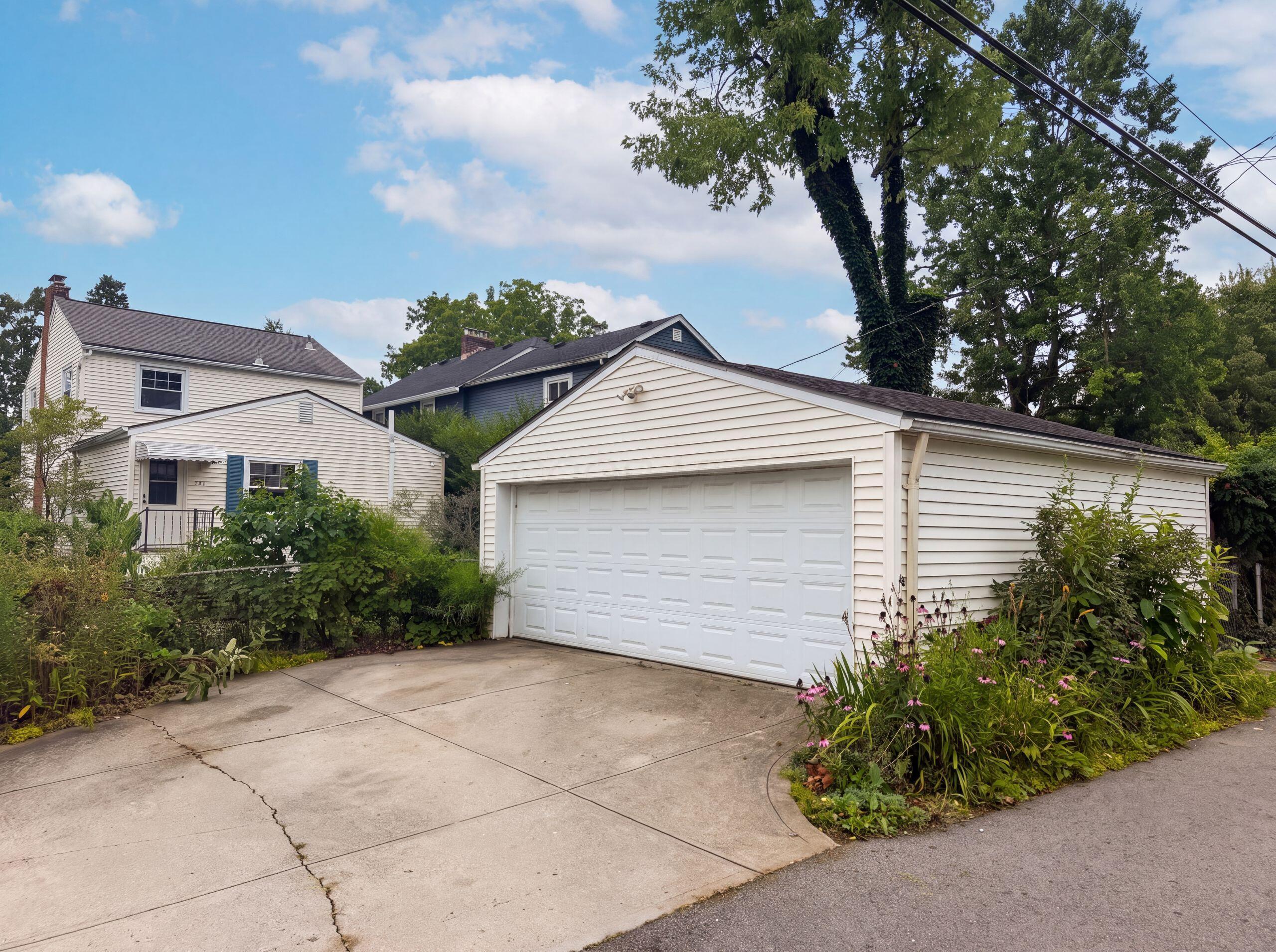 751 Grandon Avenue Property Photo 33