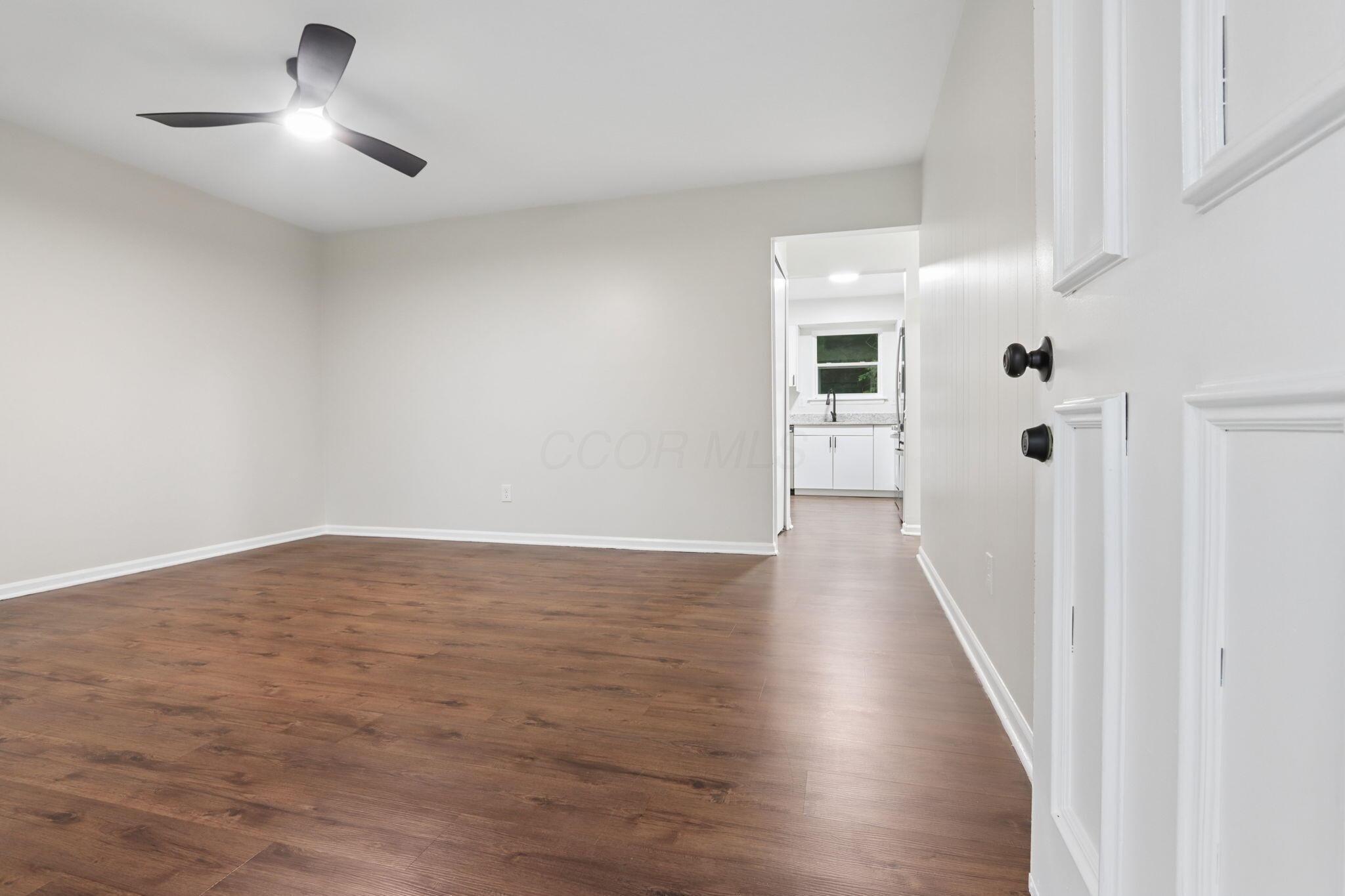 5385 Sherry Court Property Photo 6
