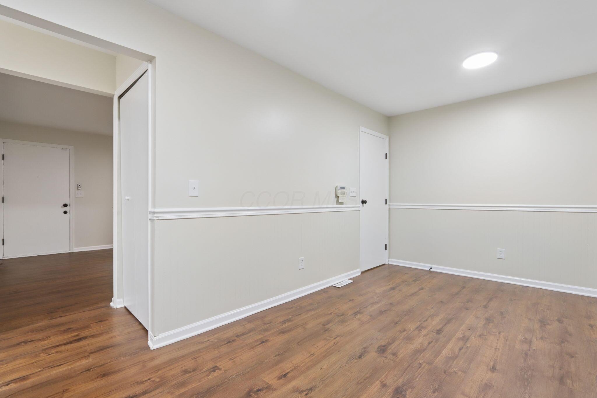 5385 Sherry Court Property Photo 12