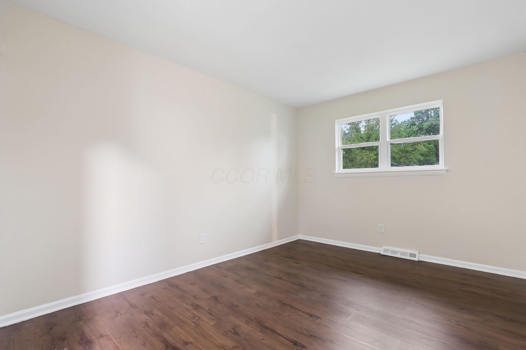 5385 Sherry Court Property Photo 16