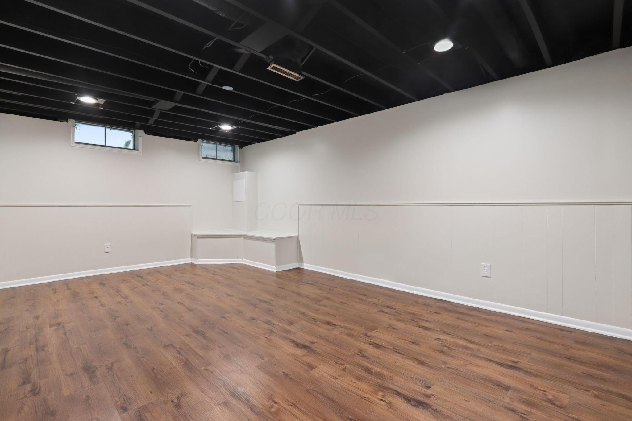 5385 Sherry Court Property Photo 25