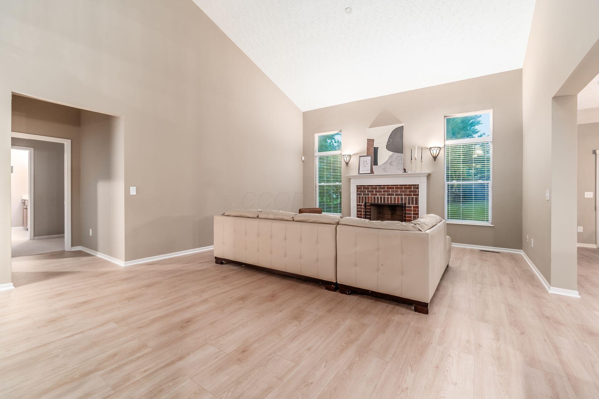 4856 Normandy Drive Property Photo 11