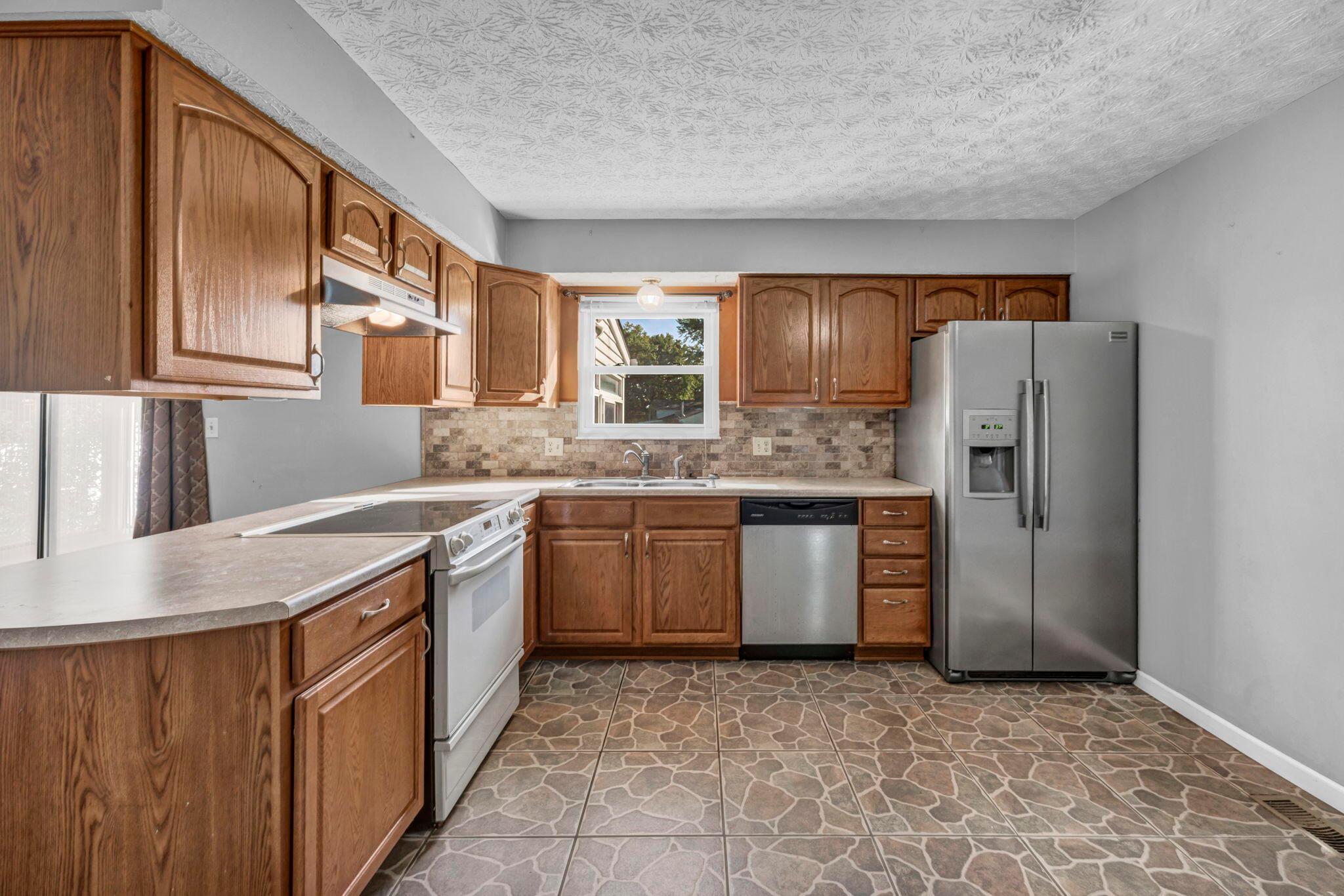 2042 Westbranch Road Property Photo 6