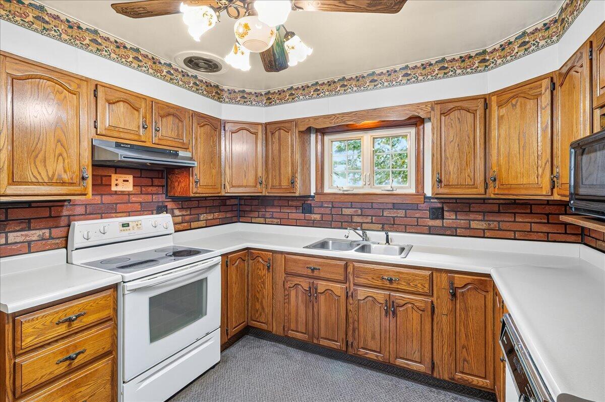 11285 State Route 47 Property Photo 10