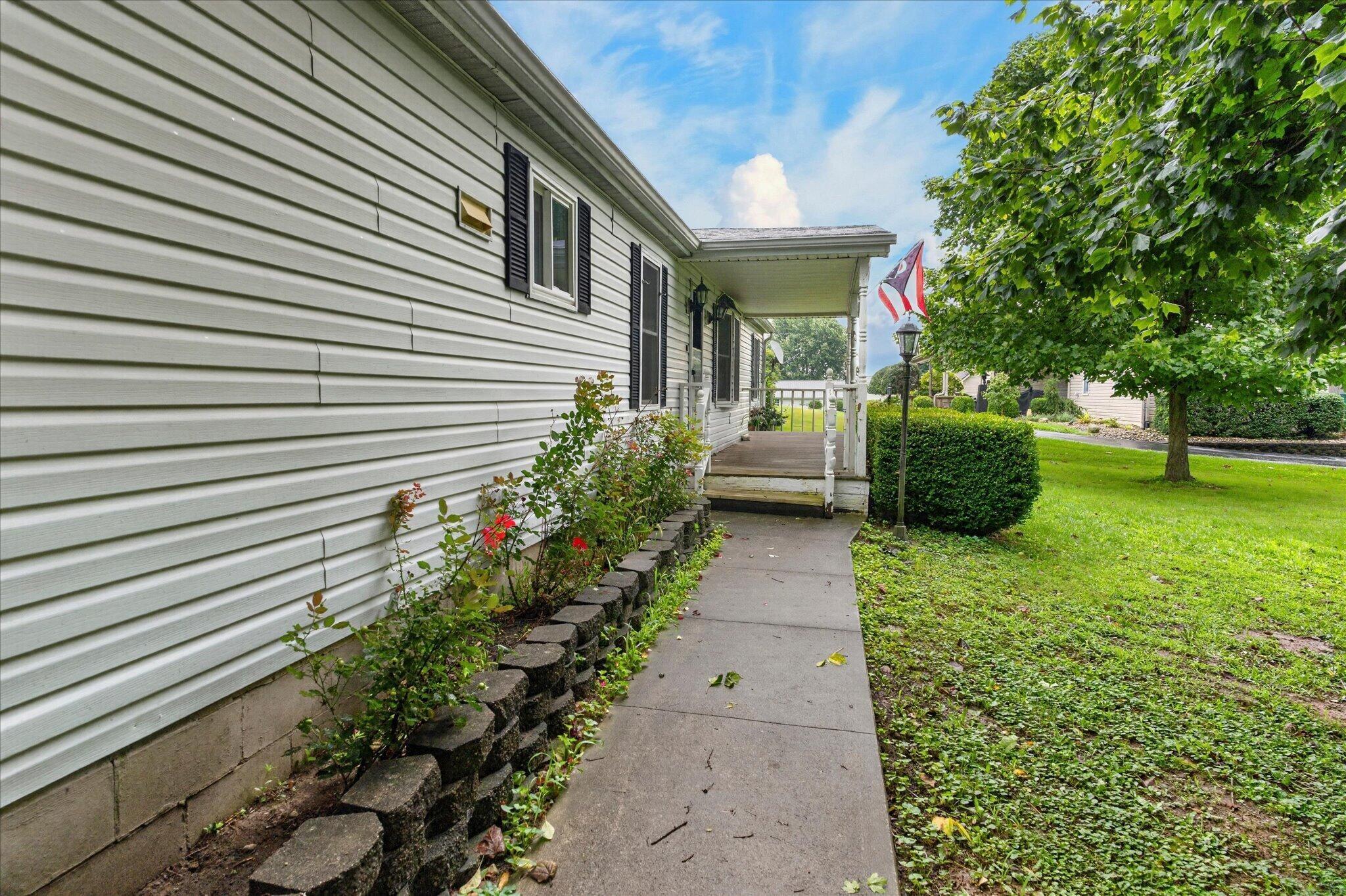 12873 Lakeside Drive Property Photo 4