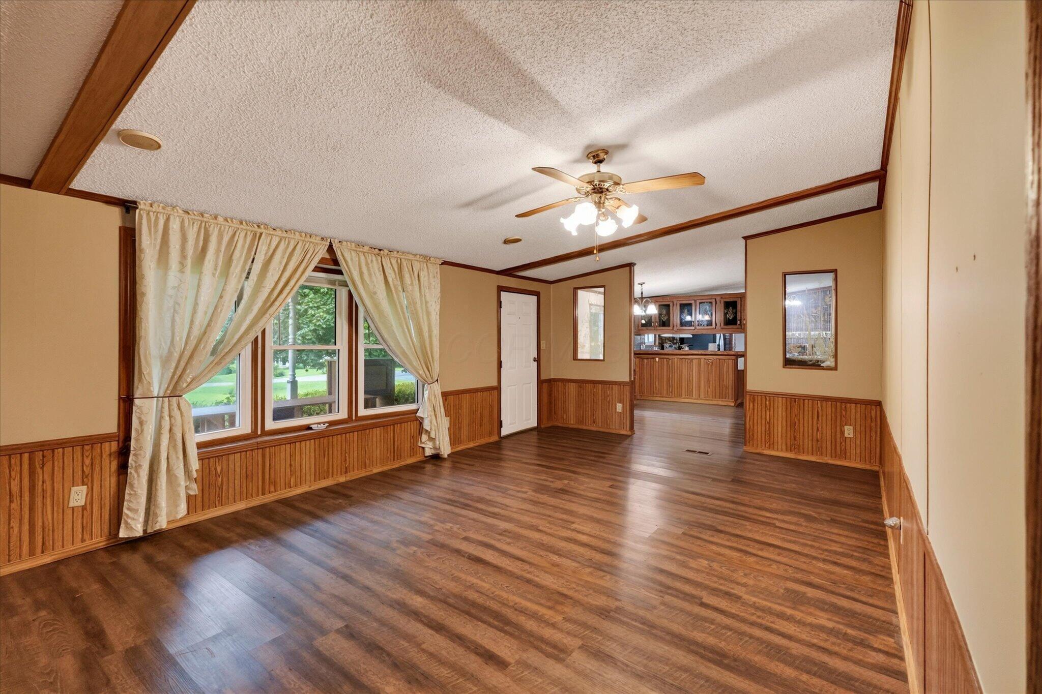 12873 Lakeside Drive Property Photo 7