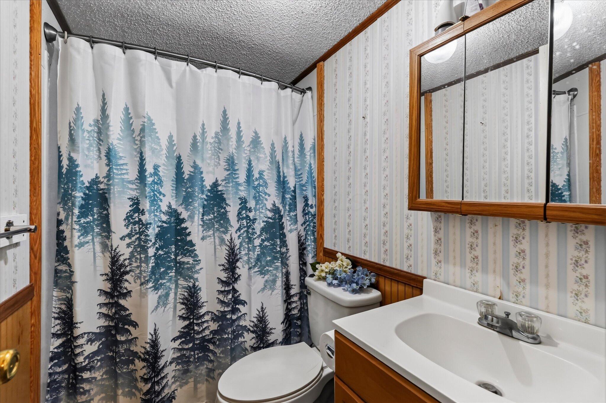 12873 Lakeside Drive Property Photo 14
