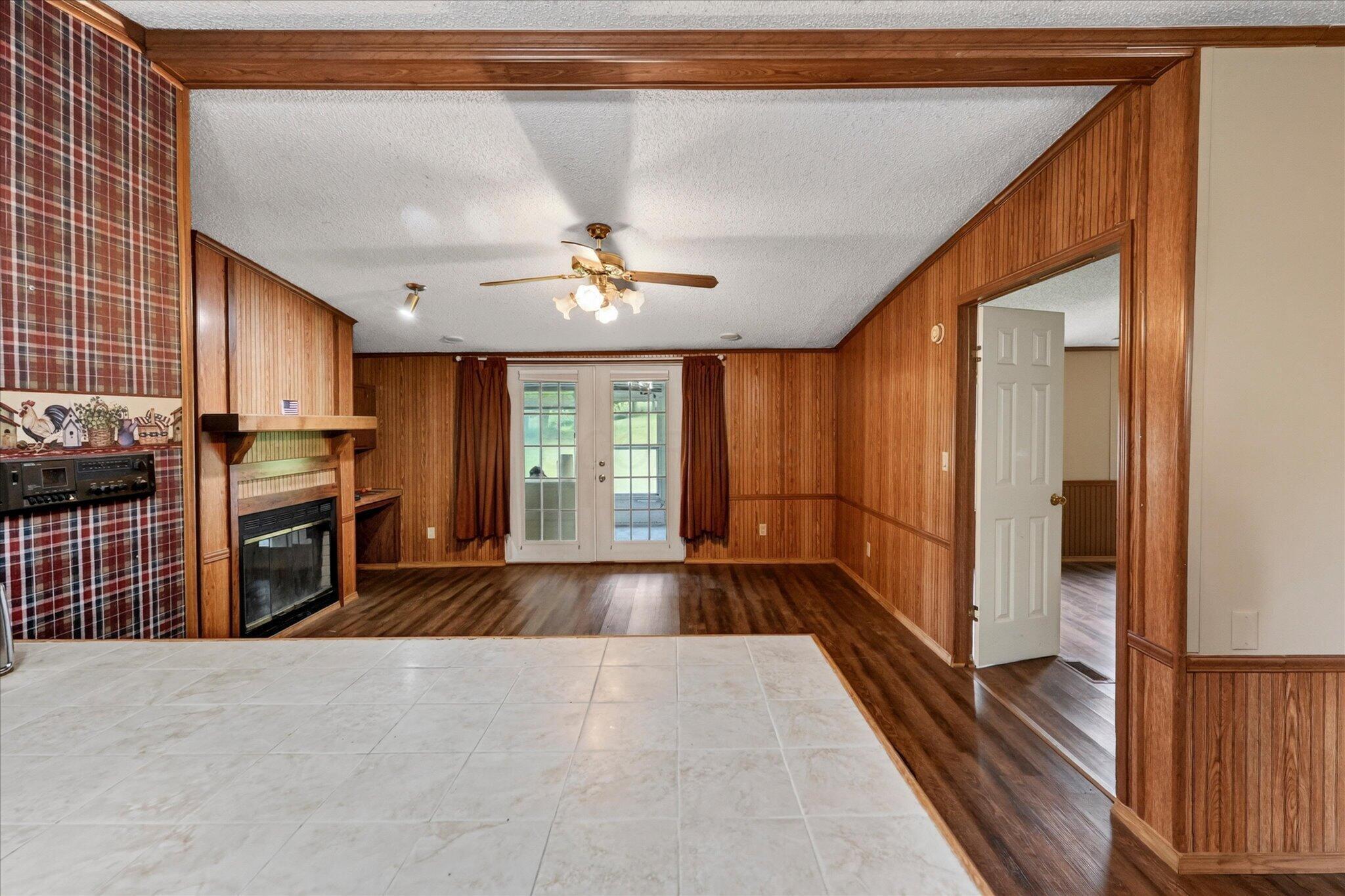 12873 Lakeside Drive Property Photo 22