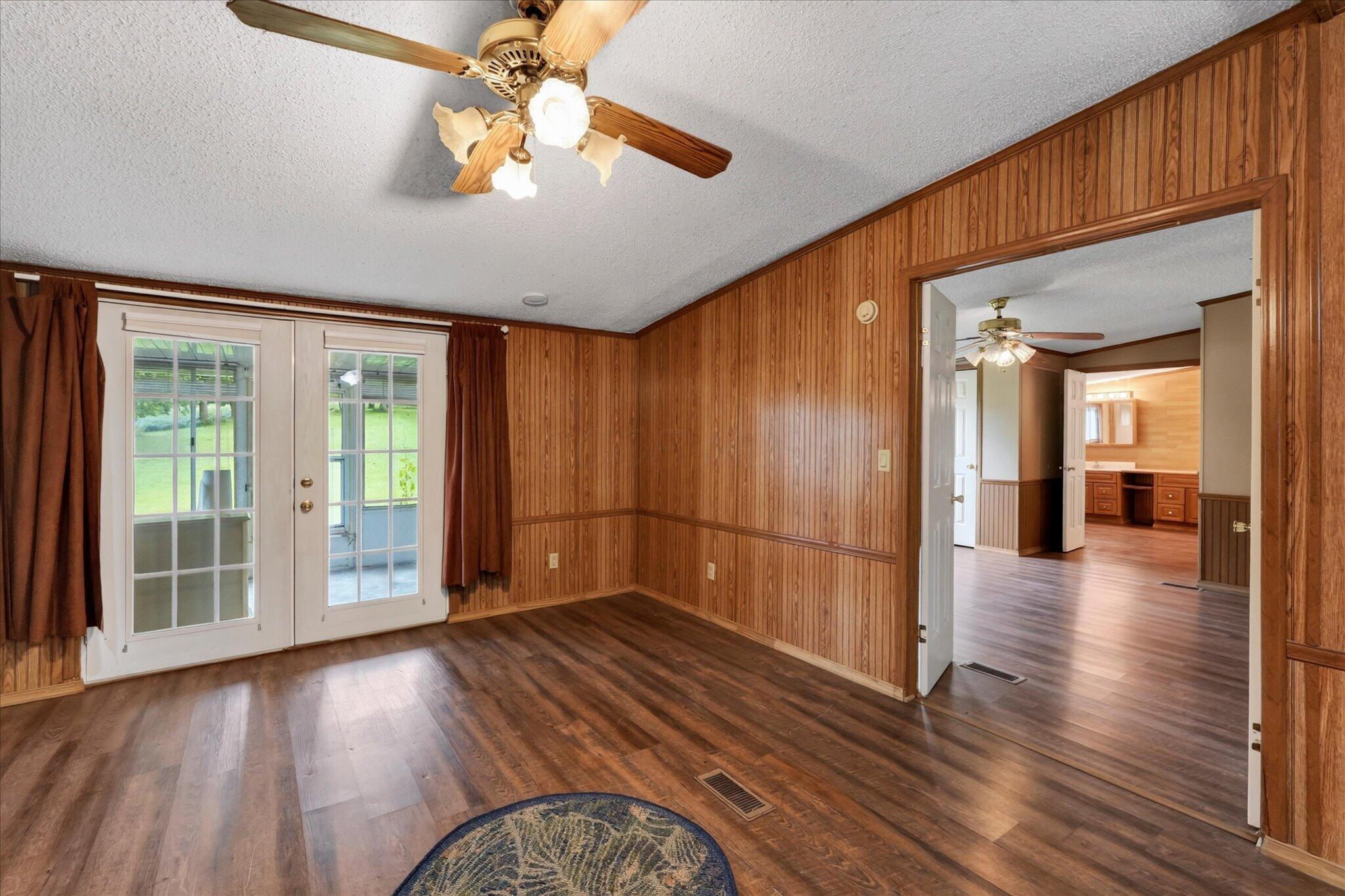 12873 Lakeside Drive Property Photo 24