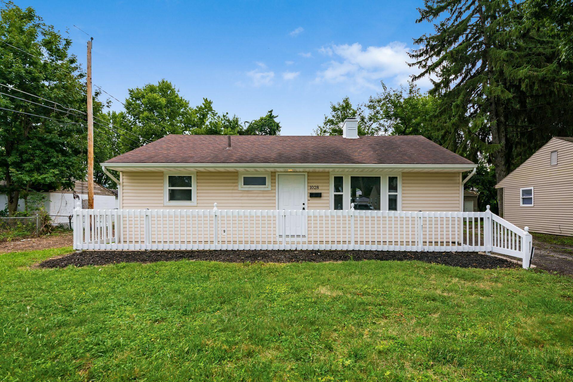 1028 S Hampton Road Property Photo 1