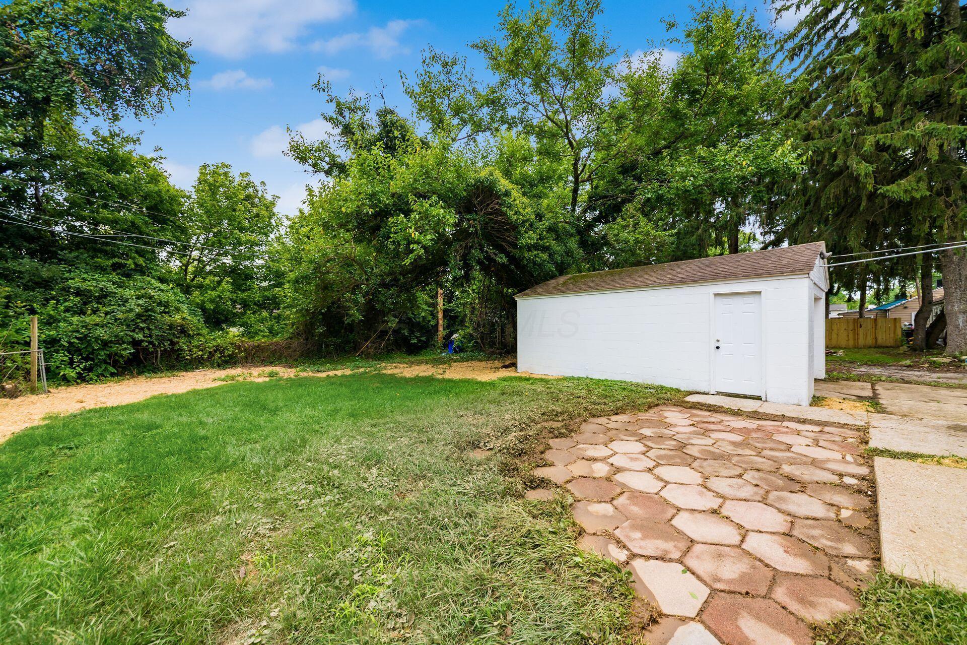 1028 S Hampton Road Property Photo 19