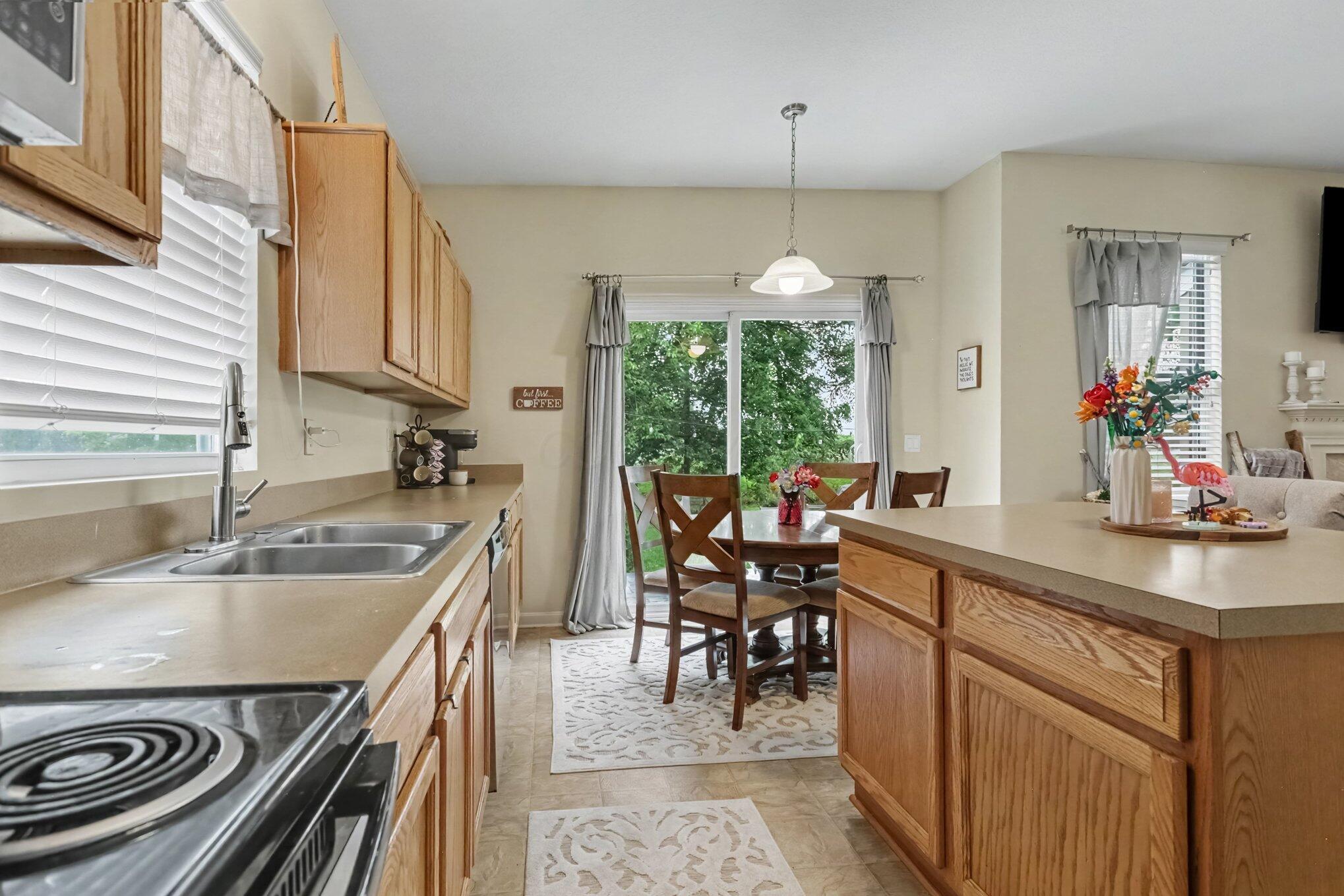 5806 Northup Road Property Photo 10