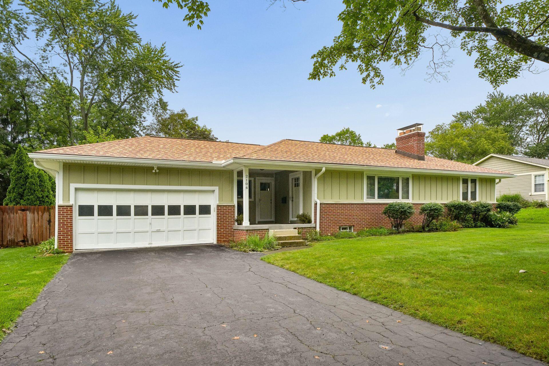 2106 Springhill Drive Property Photo 2