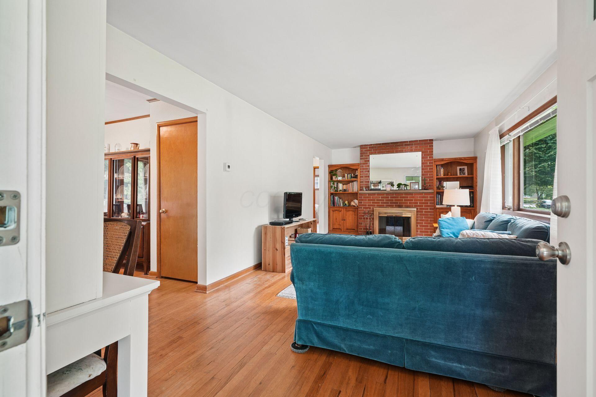 2106 Springhill Drive Property Photo 4