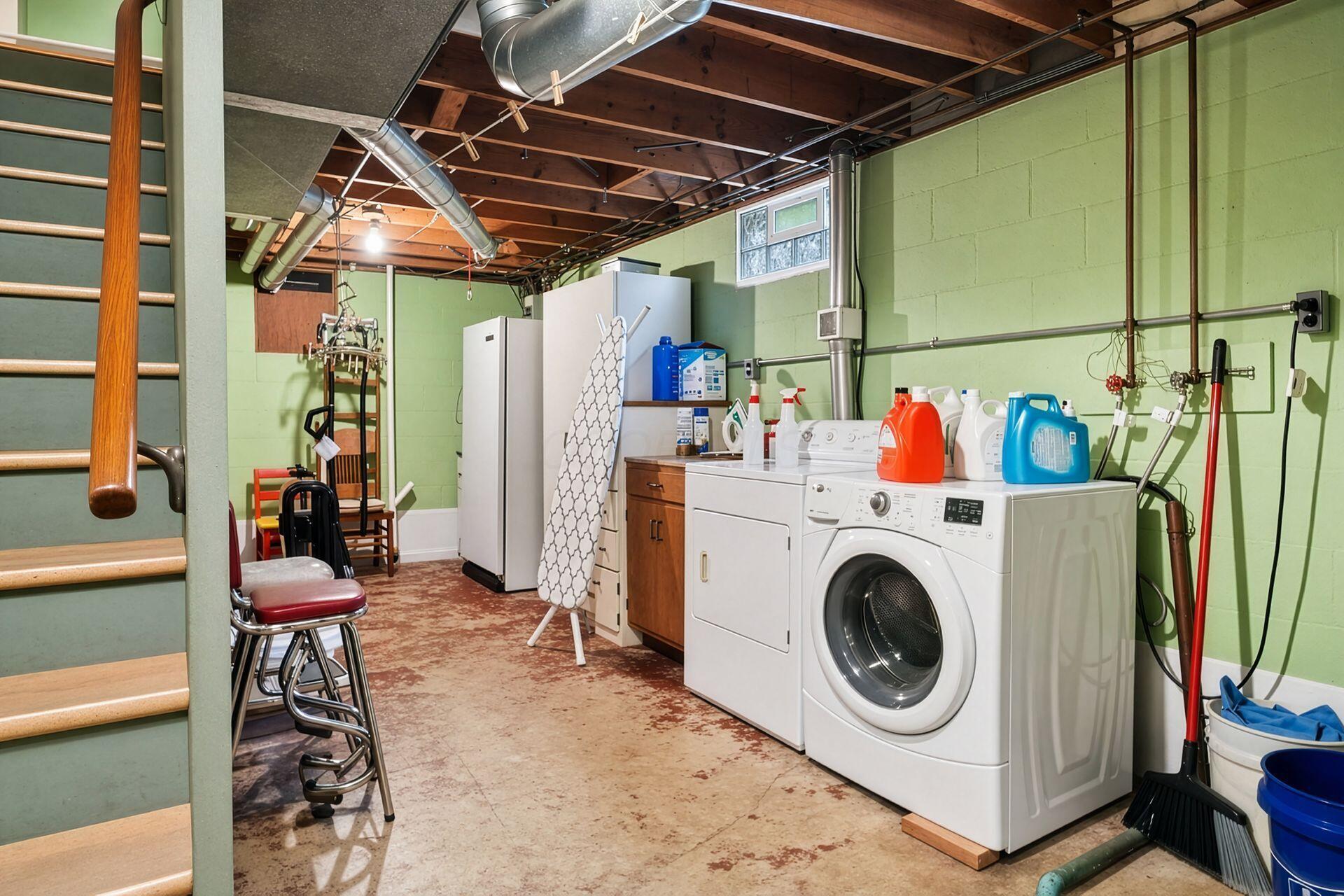 2106 Springhill Drive Property Photo 28