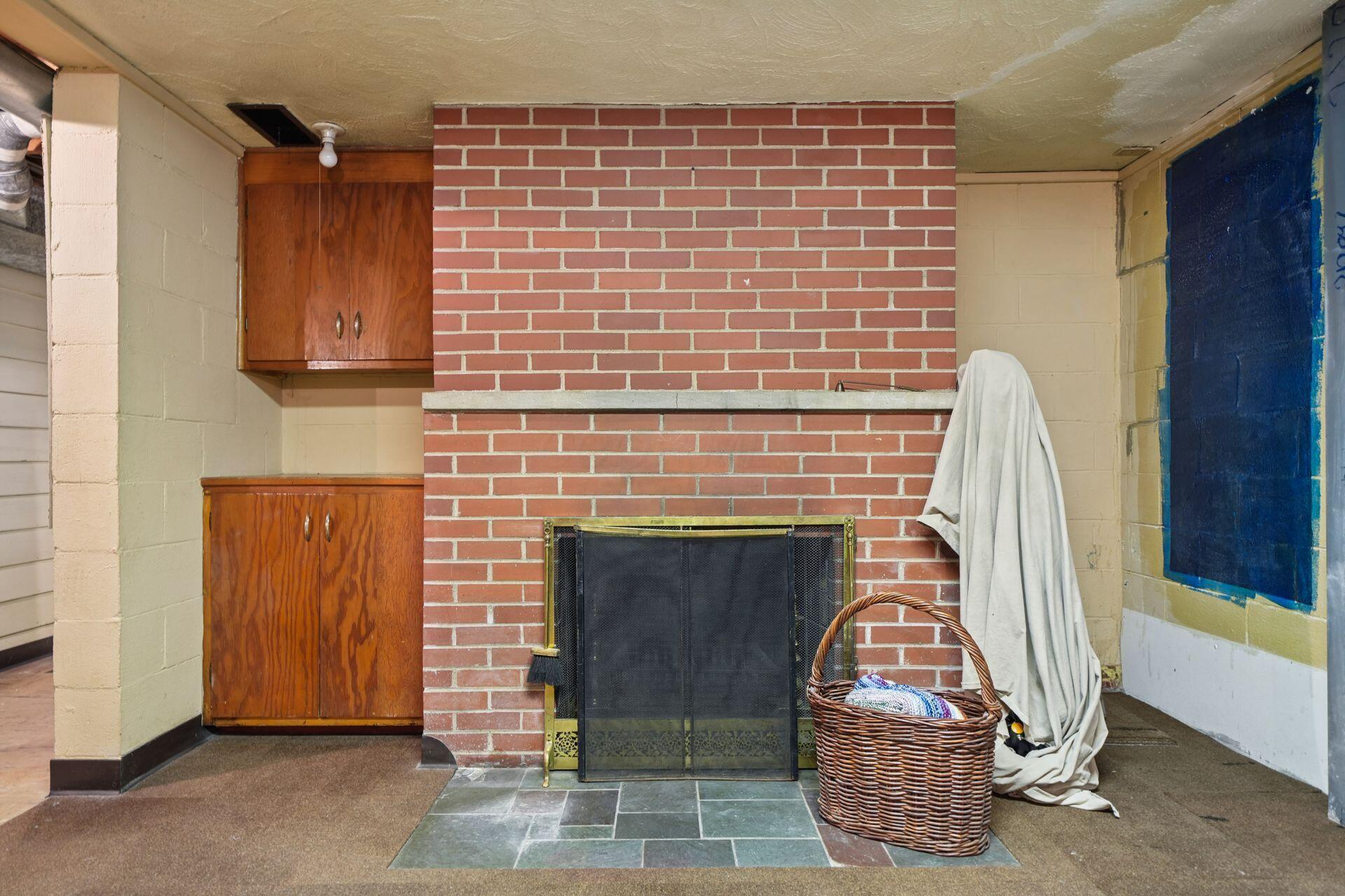 2106 Springhill Drive Property Photo 32
