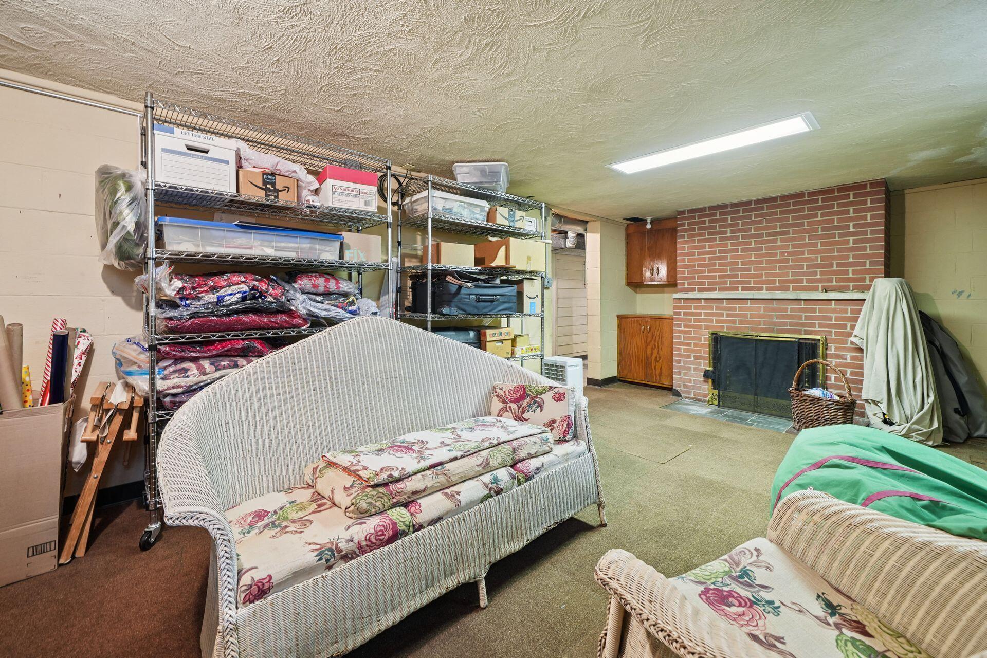 2106 Springhill Drive Property Photo 33