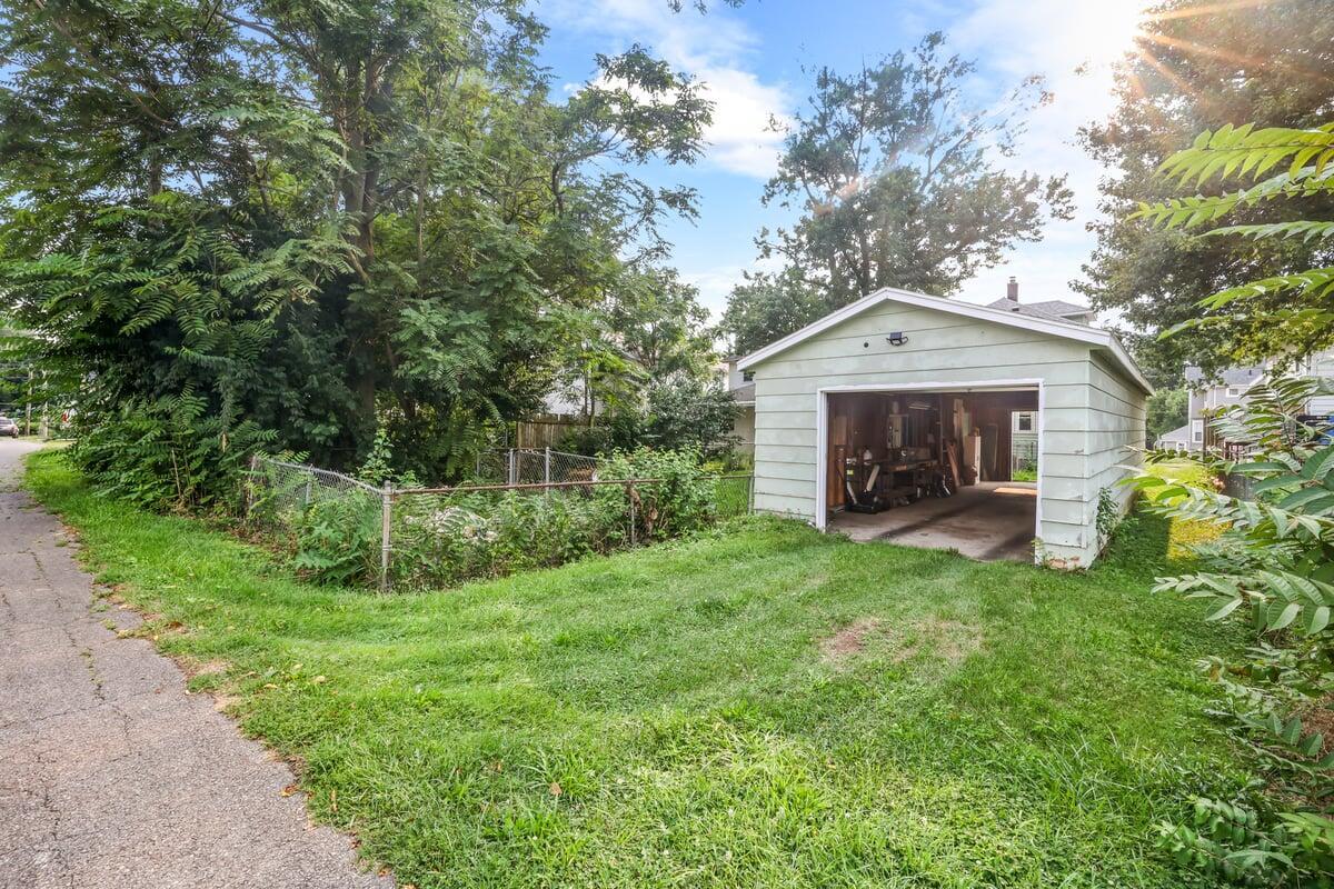 518 Mary Street Property Photo 29