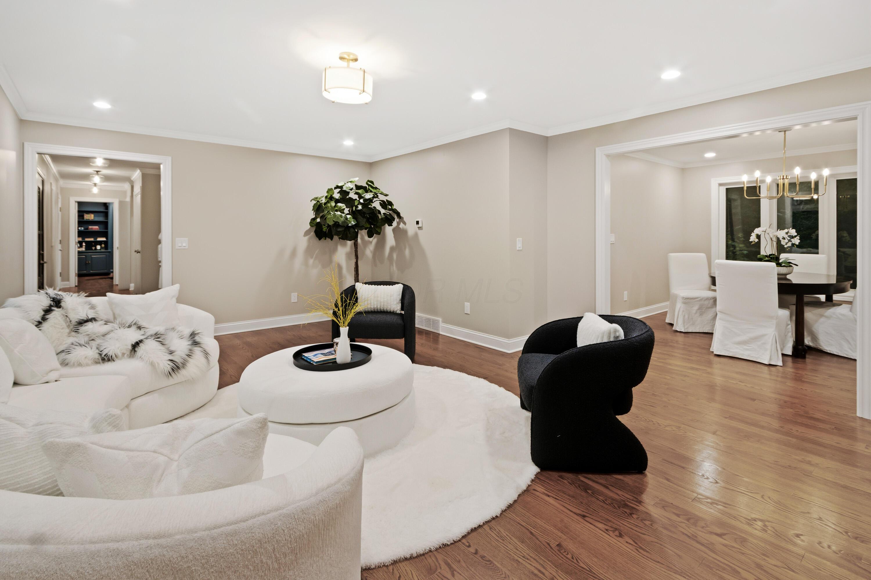1560 Carriage Road Property Photo 14