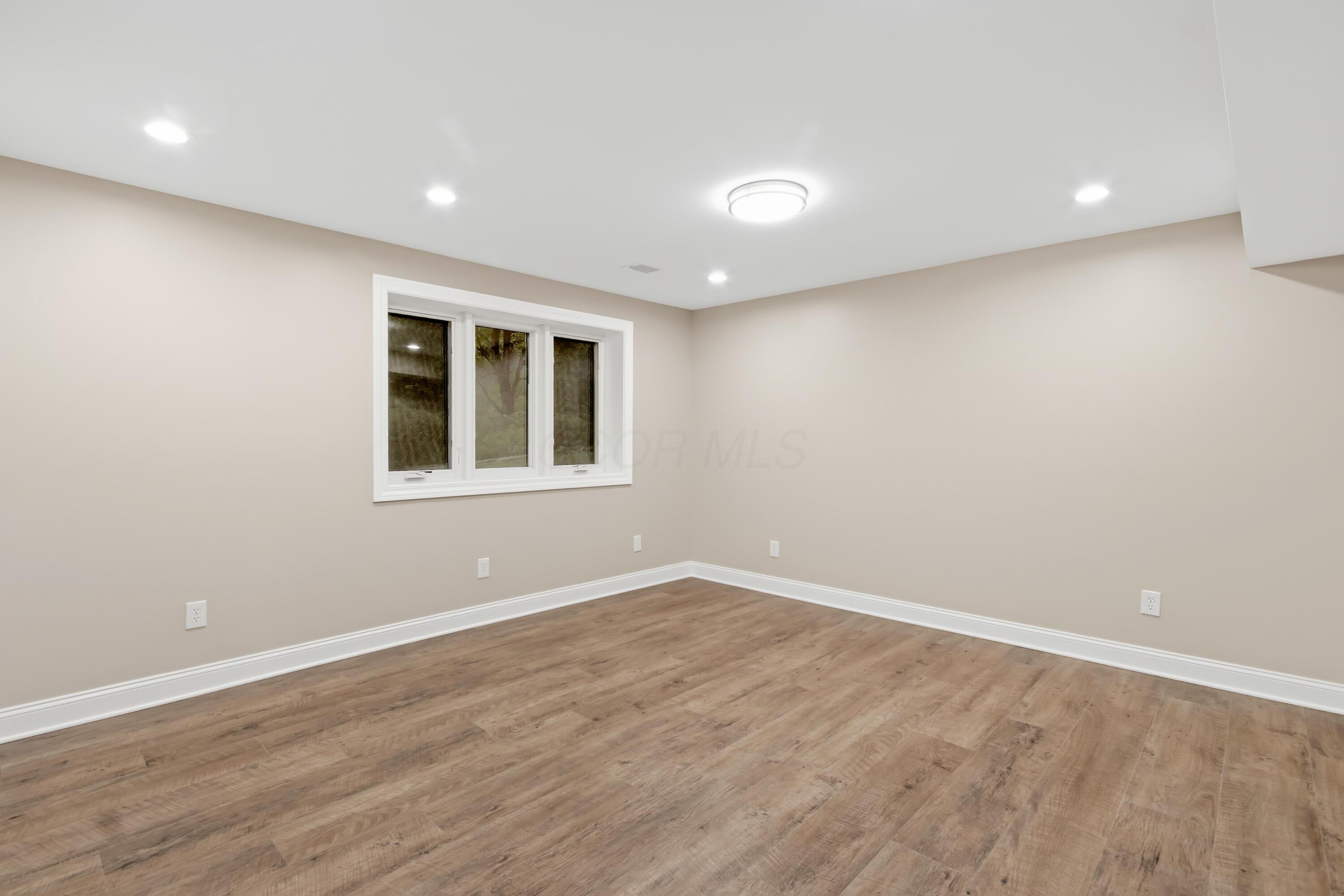 1560 Carriage Road Property Photo 48