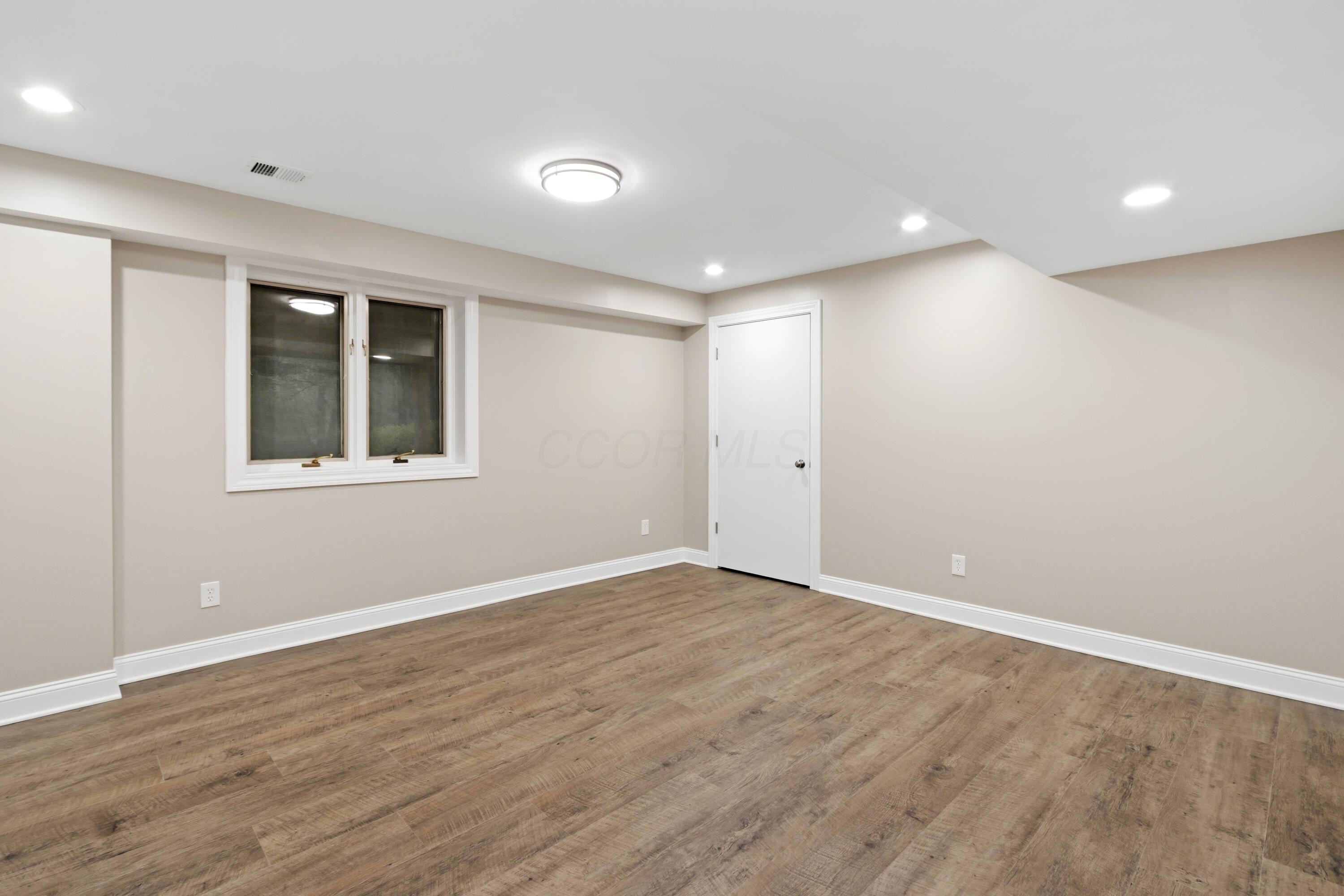1560 Carriage Road Property Photo 50