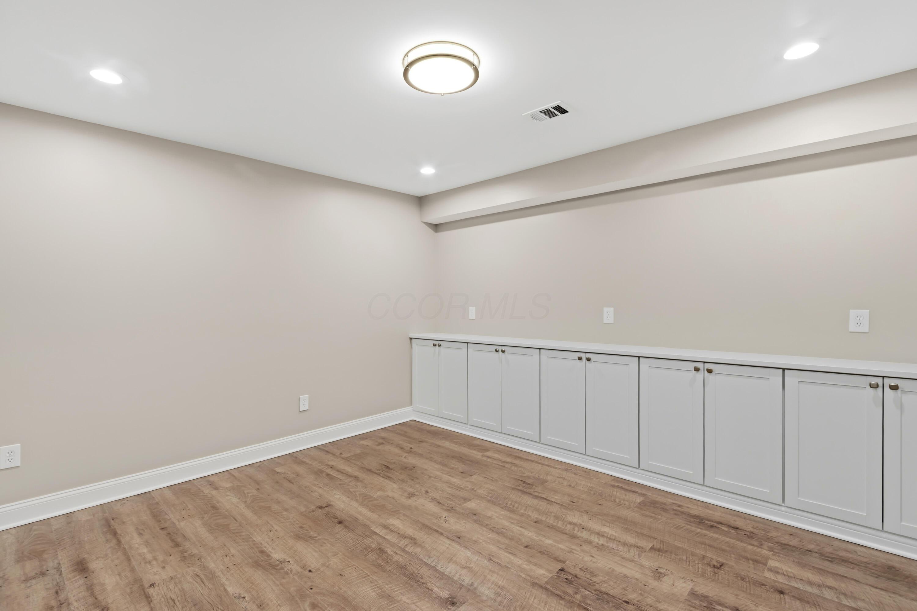 1560 Carriage Road Property Photo 51