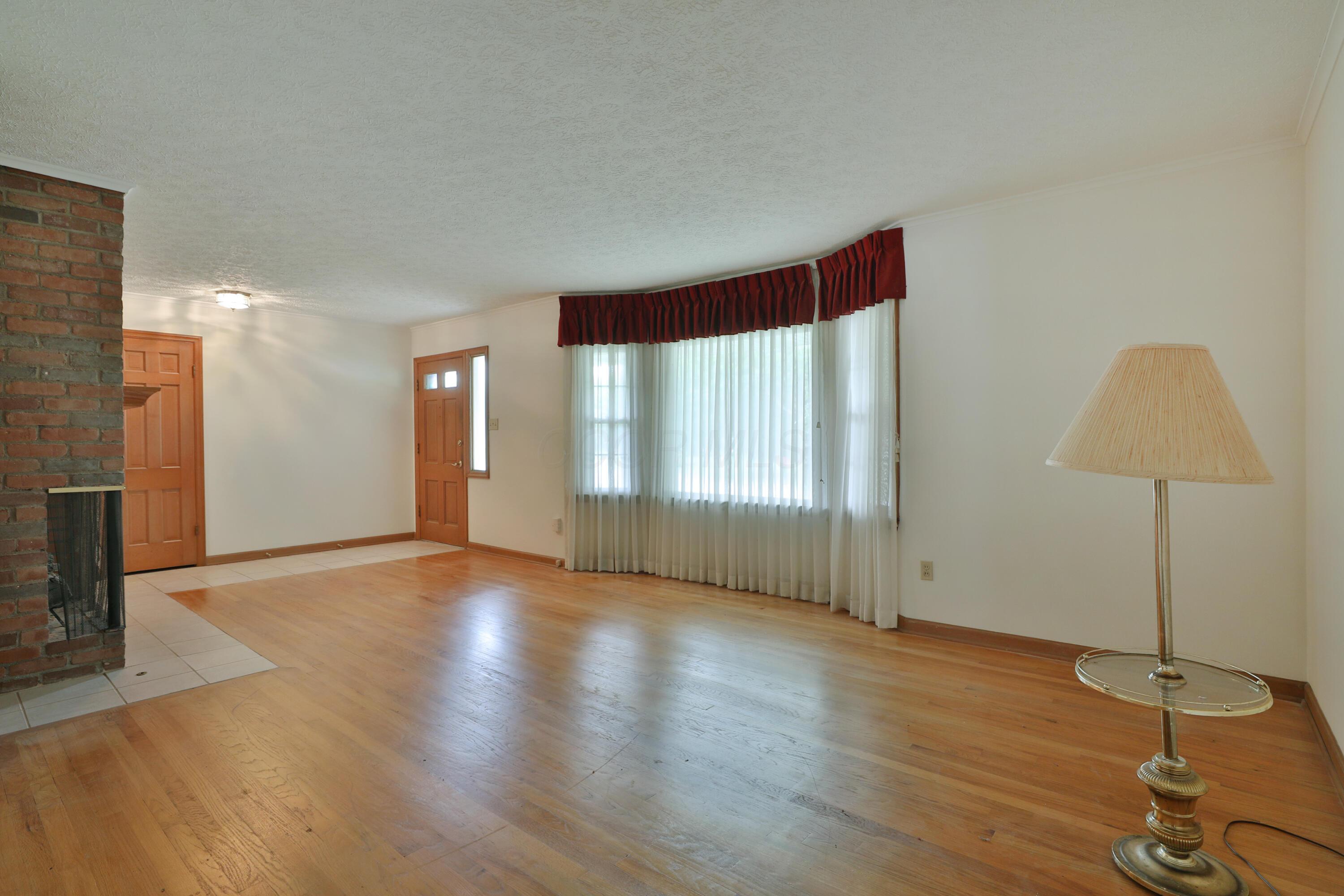 4249 Rowanne Road Property Photo 7