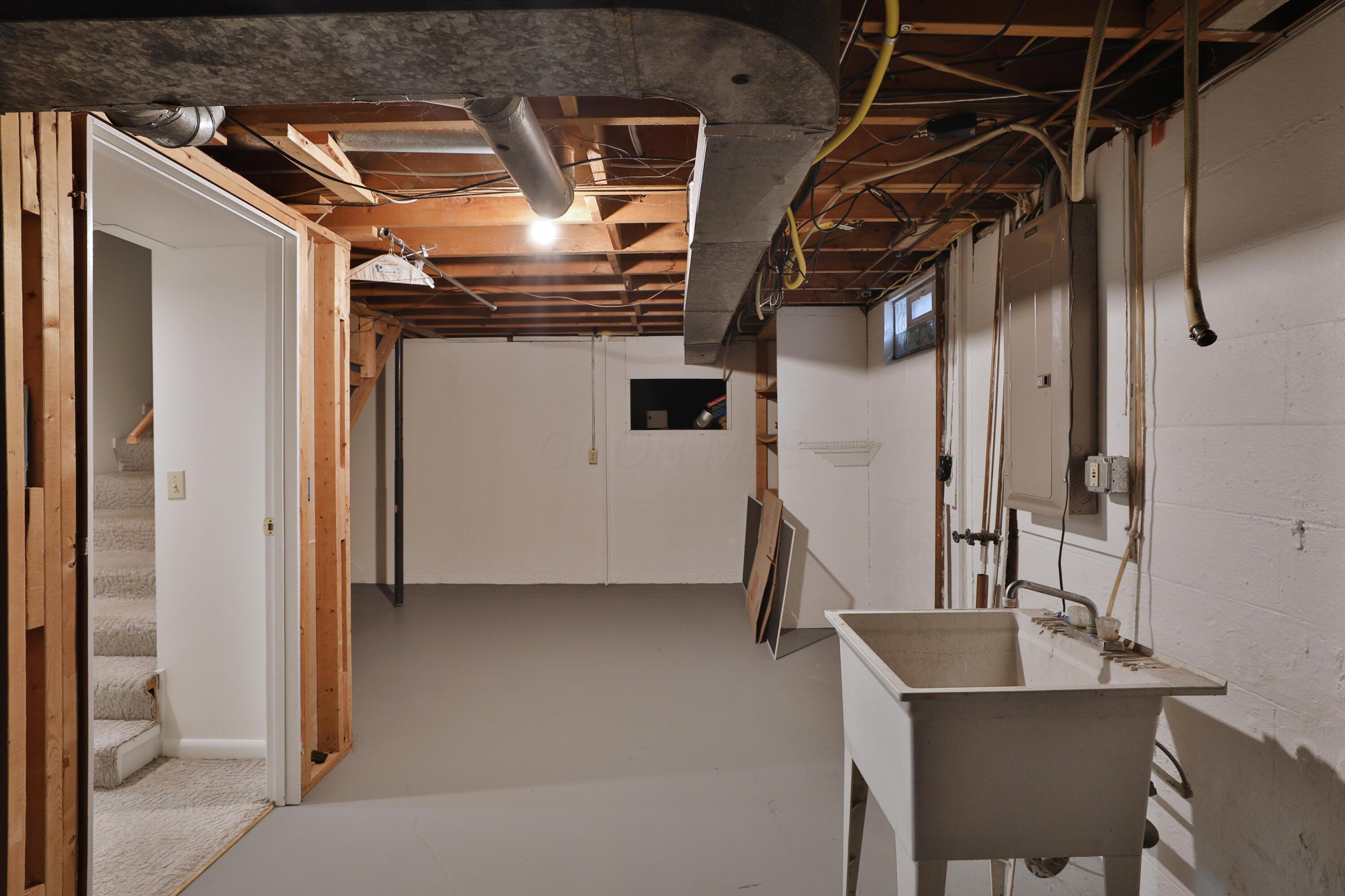 4249 Rowanne Road Property Photo 34