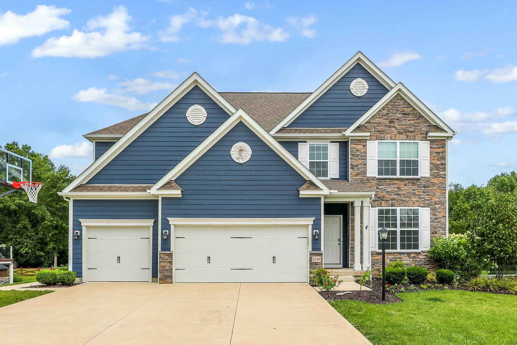 6749 Hidden Creek Loop
