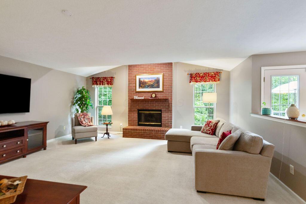 2116 Castlebrook Drive Property Photo 26
