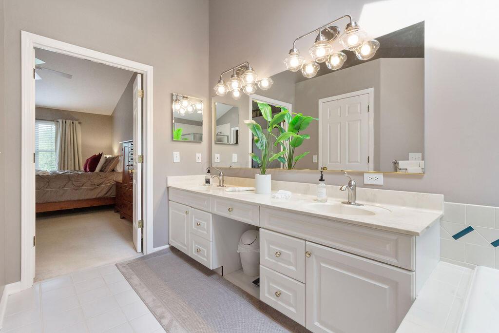 2116 Castlebrook Drive Property Photo 33