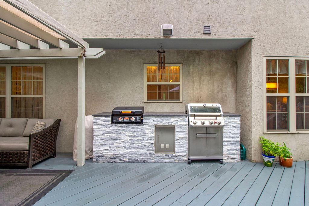 2116 Castlebrook Drive Property Photo 63