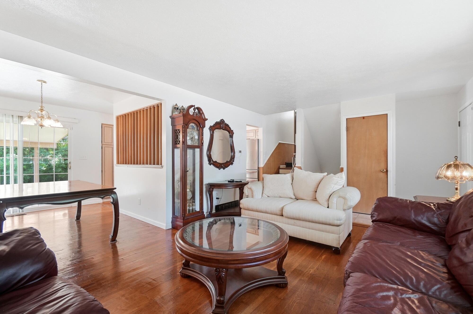 5417 Walshire Drive Property Photo 5