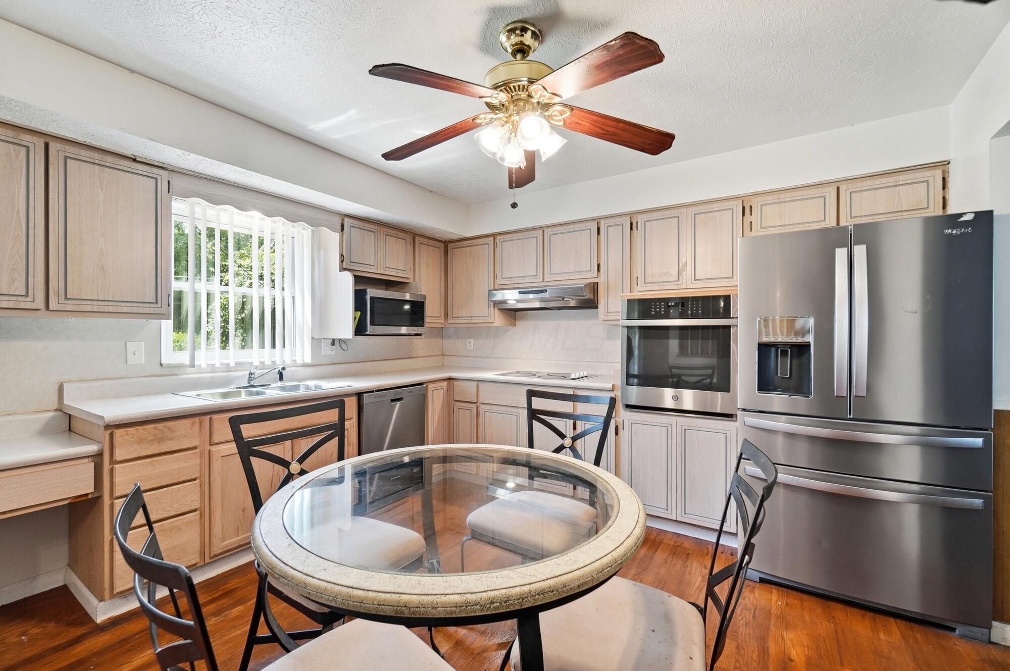 5417 Walshire Drive Property Photo 6