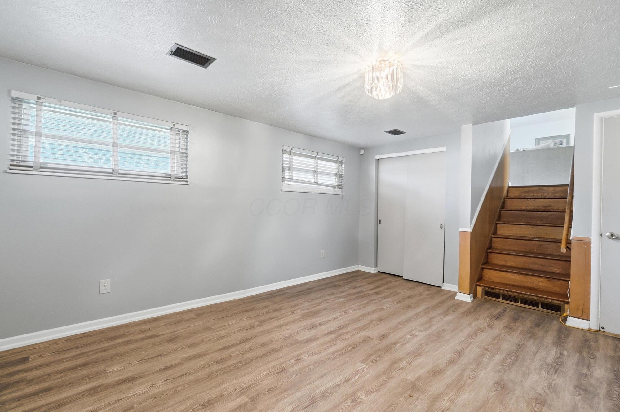 5417 Walshire Drive Property Photo 28
