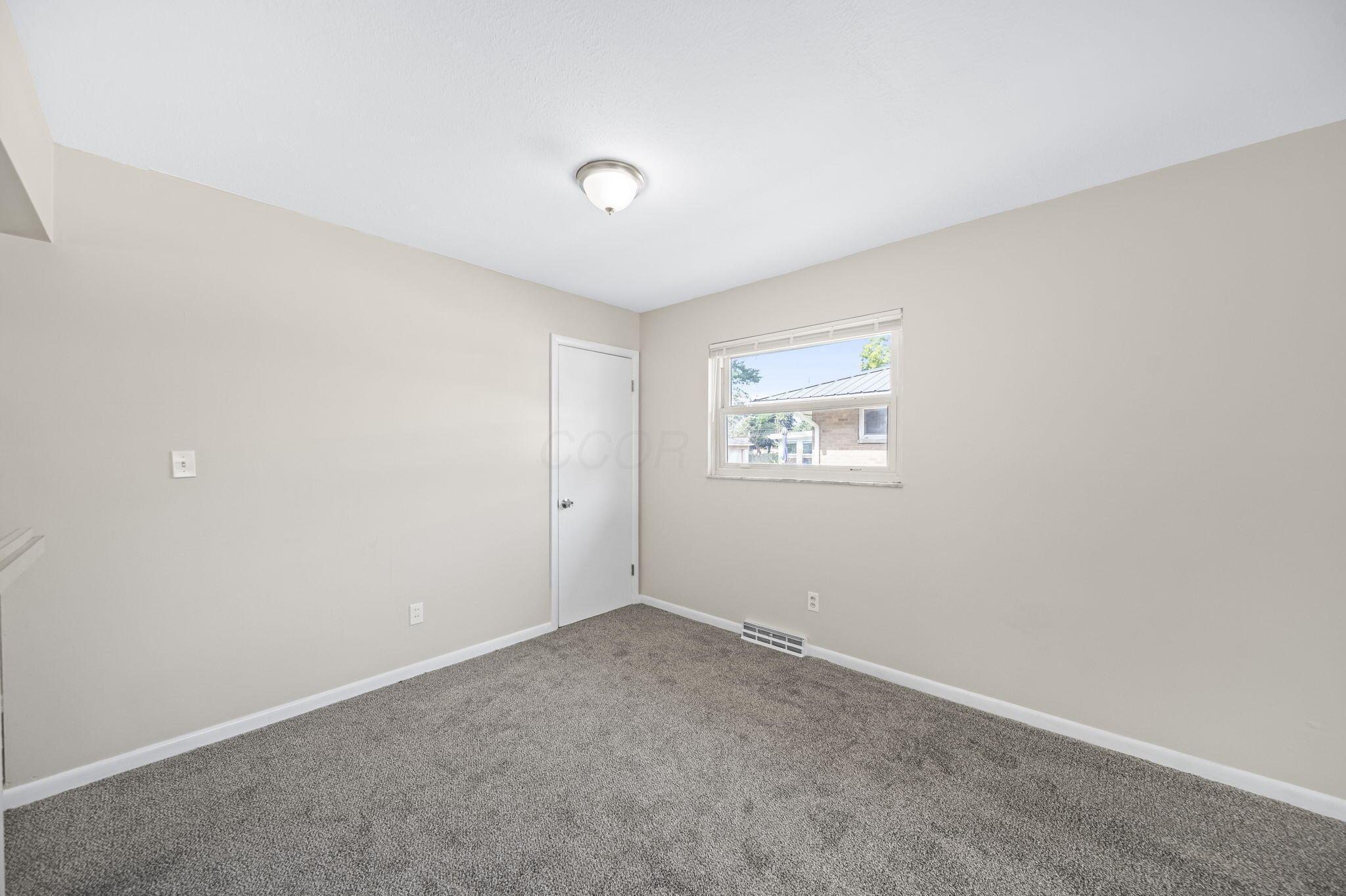 4287 Colby Avenue Property Photo 12