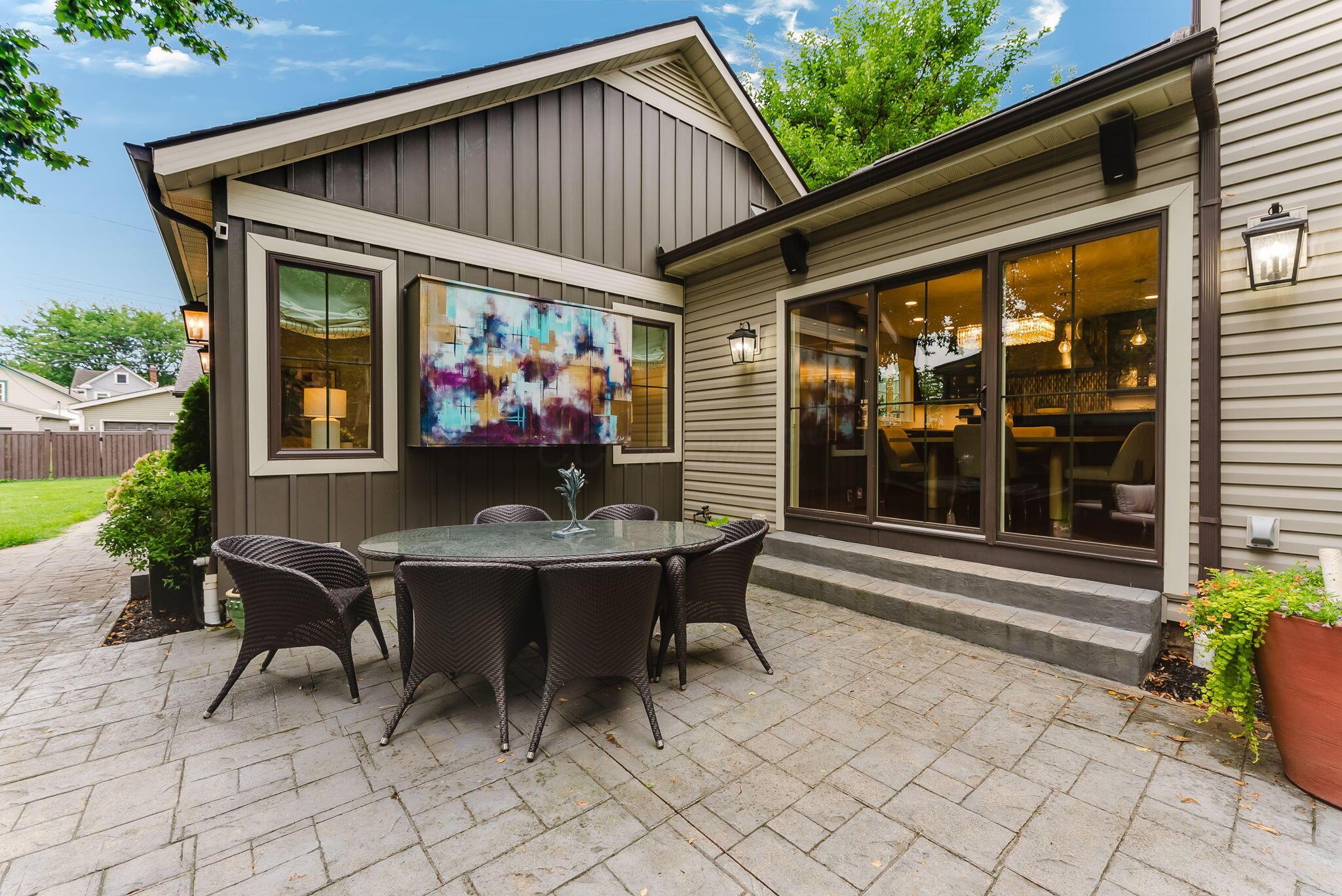 487 E Beck Street Property Photo 10