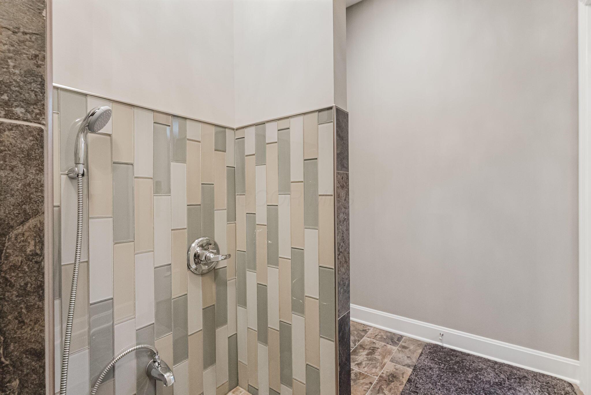 487 E Beck Street Property Photo 41