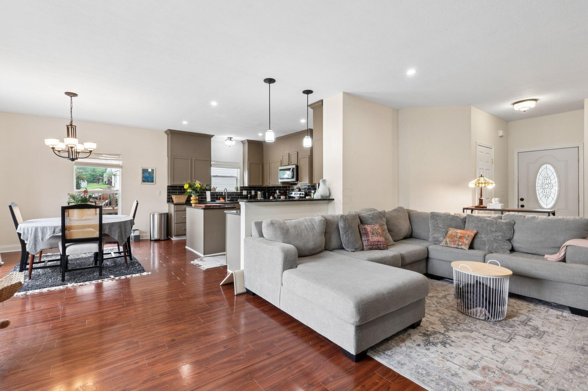 7777 Astra Circle Property Photo 3