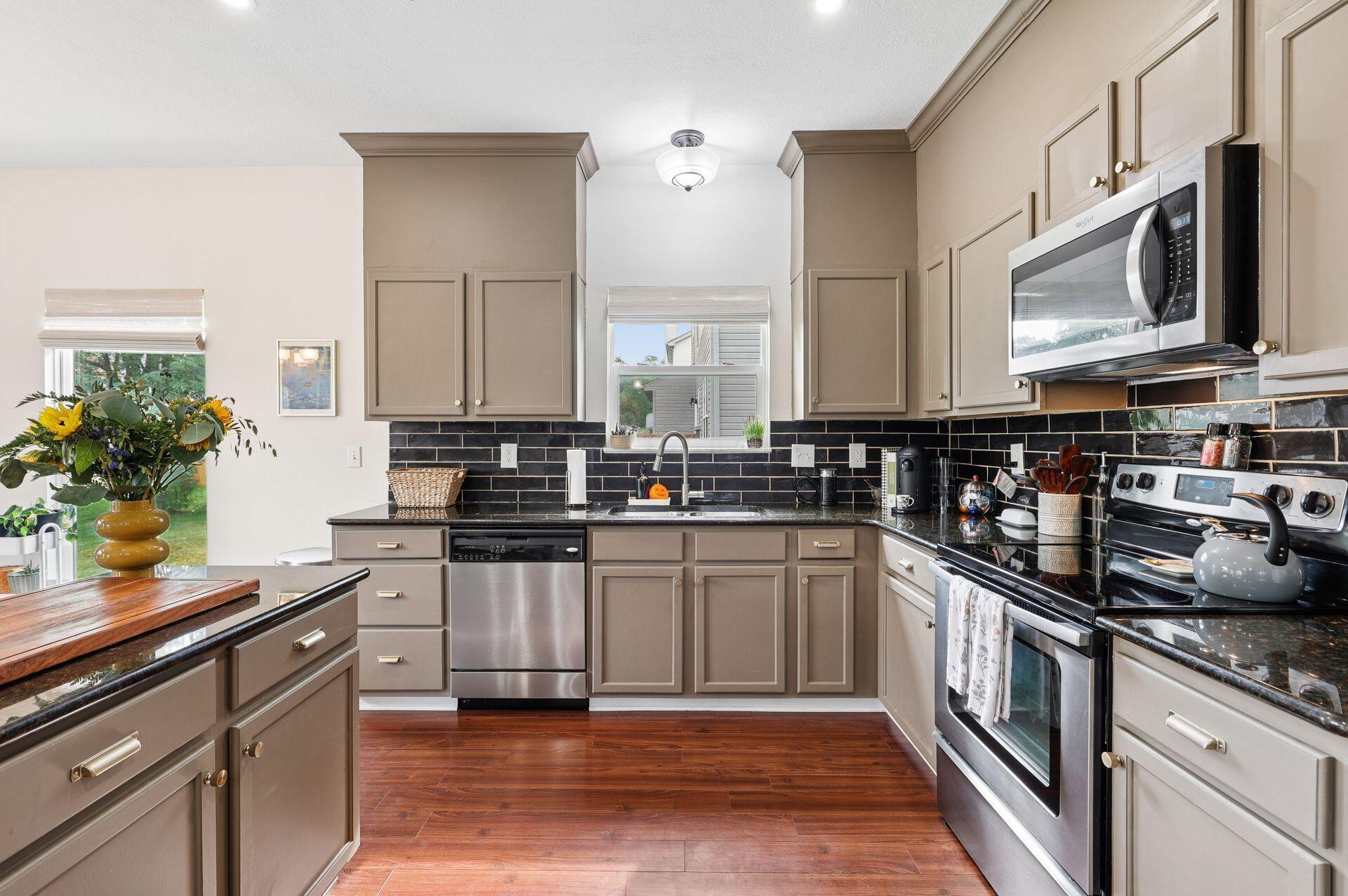 7777 Astra Circle Property Photo 7